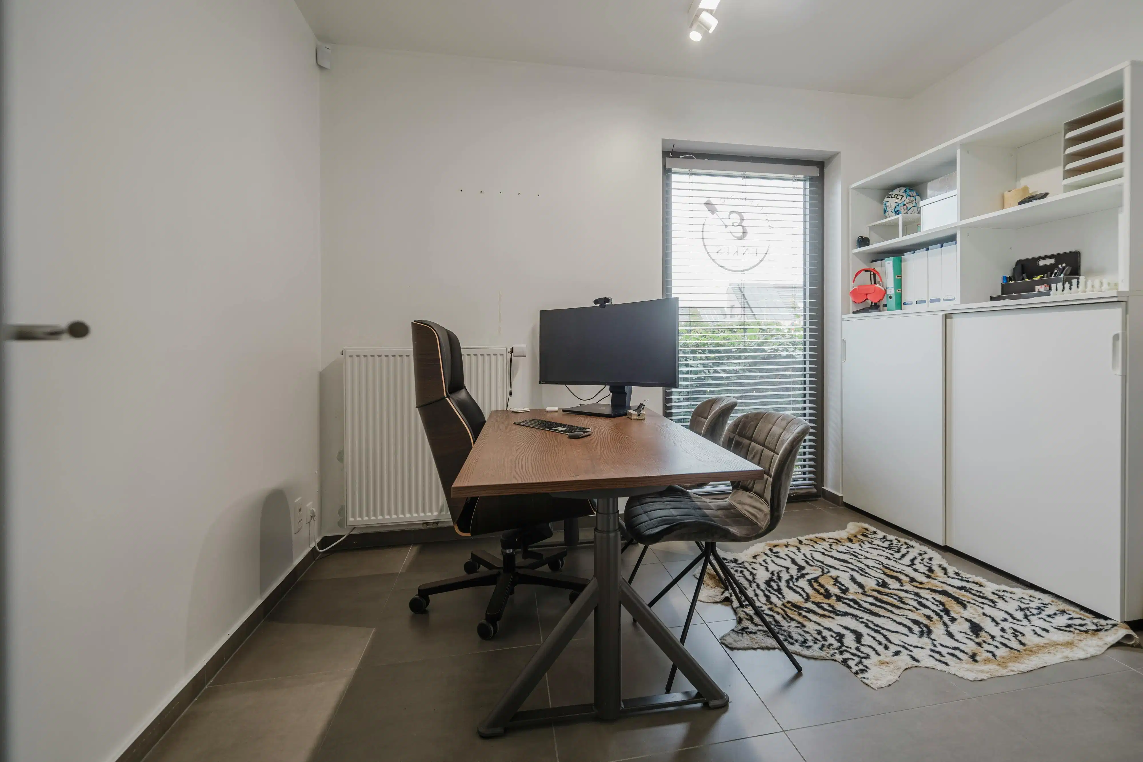 Instapklaar appartement met tuin en staanplaatsen in Heule! foto 12