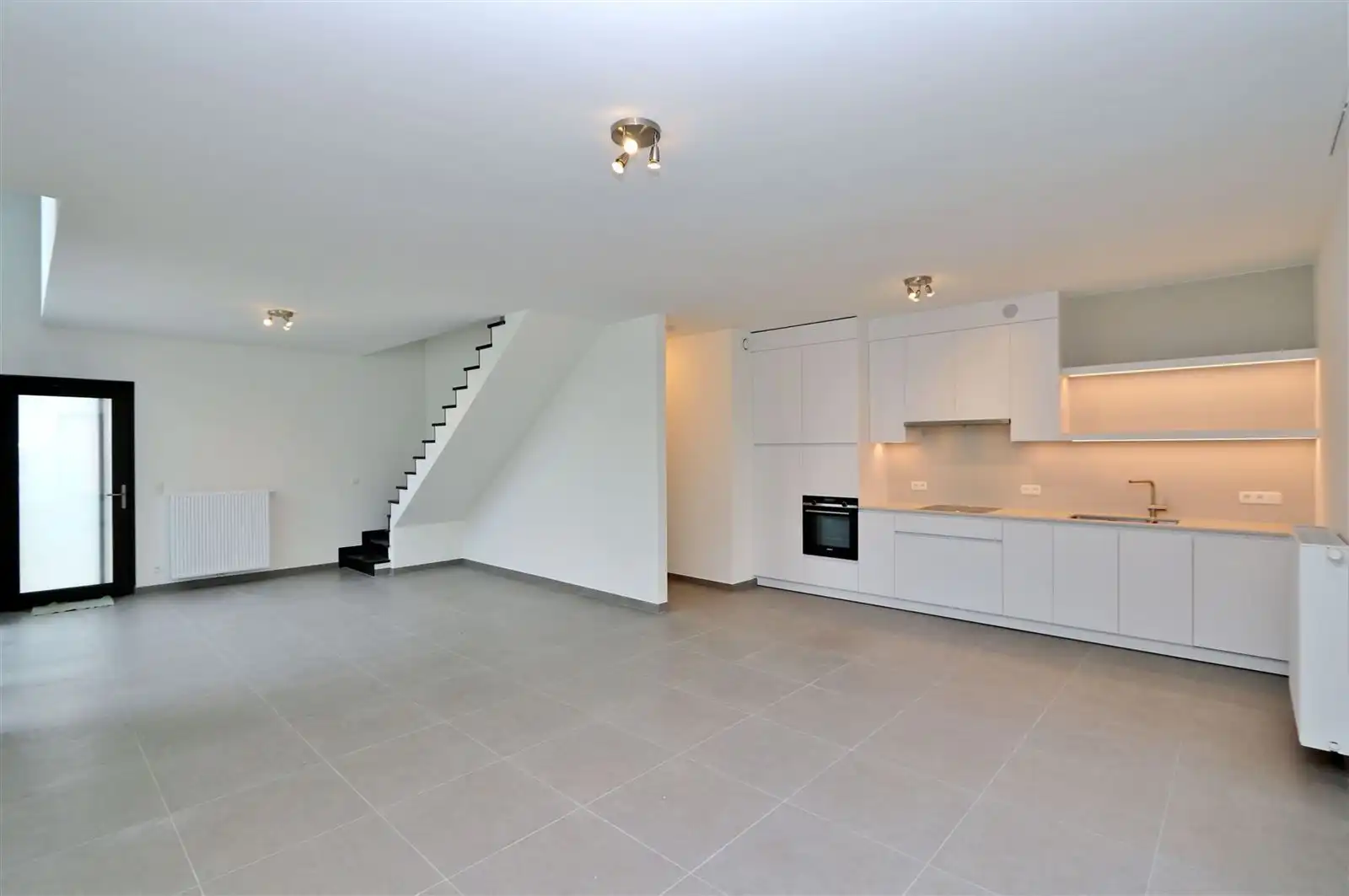 Kwalitatief appartement (duplex)  met 2 slaapkamers & 2 ondergrondse staanplaatsen  foto 3