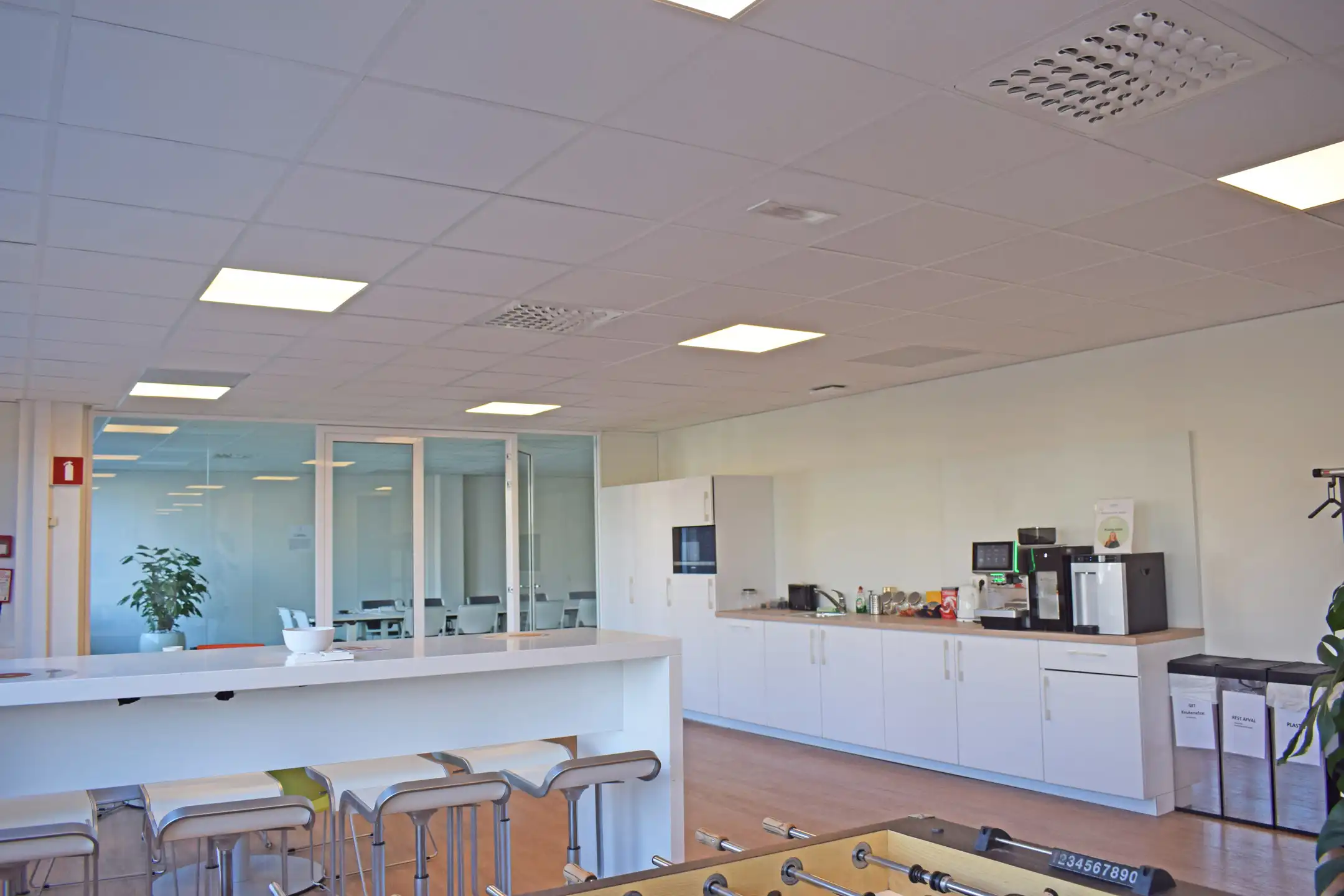 Ruime en Moderne Kantoorruimte in Uitbreidingstraat foto 6