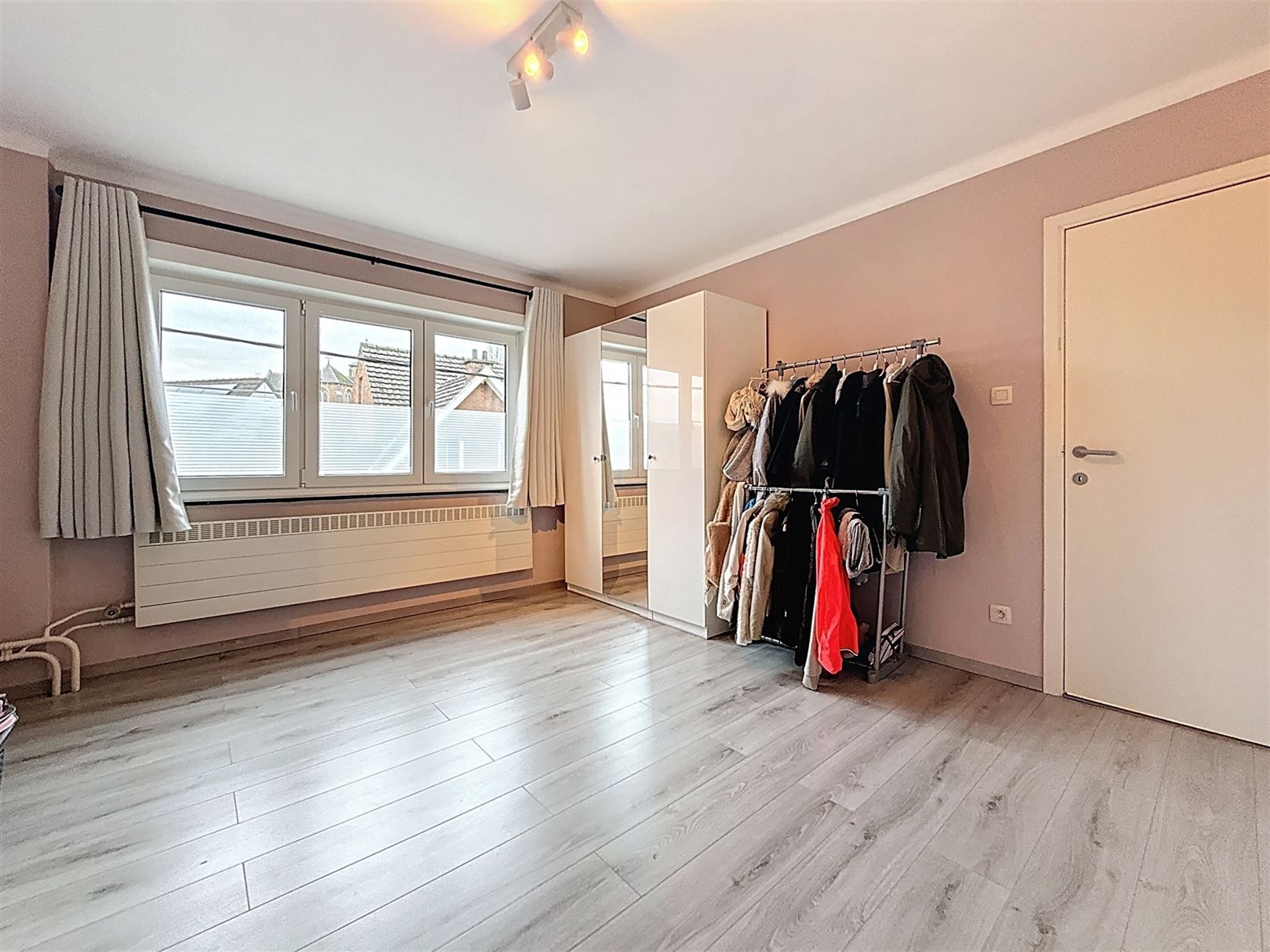 Instapklare woning 2 slpks, garage, tuin, 6a 64ca foto 48