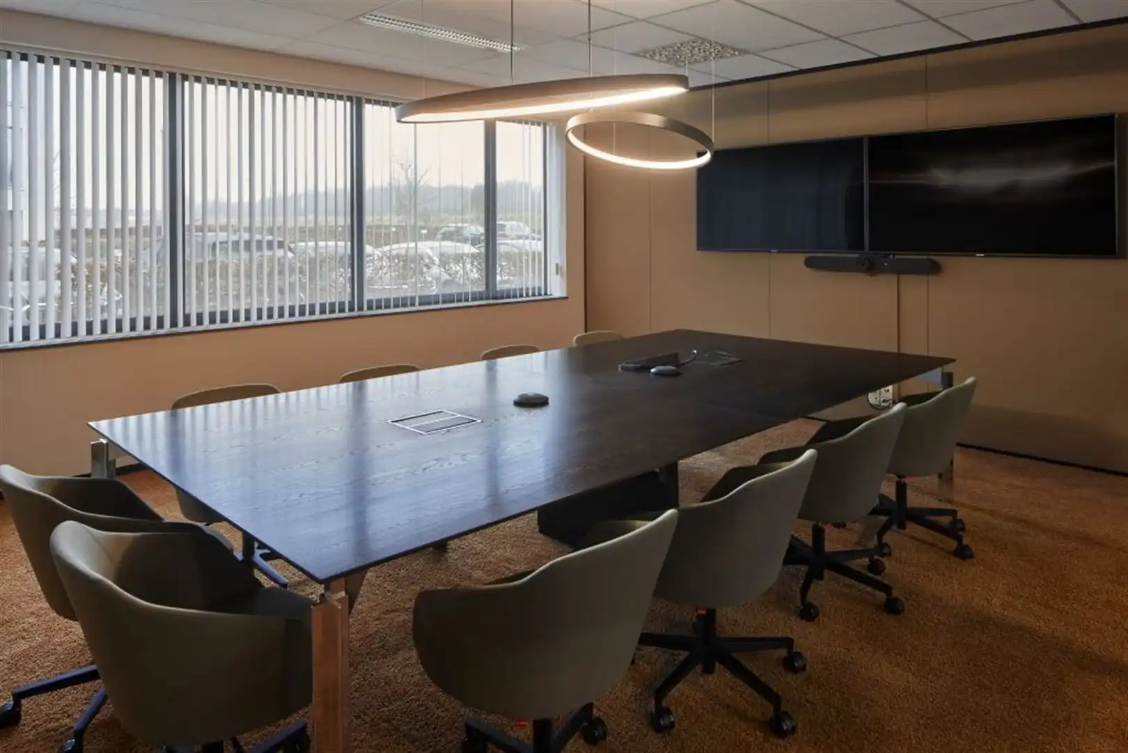 Kantoren te huur in Stephenson Plaza vanaf 446m² tot 2695m² beschikbaar foto 4