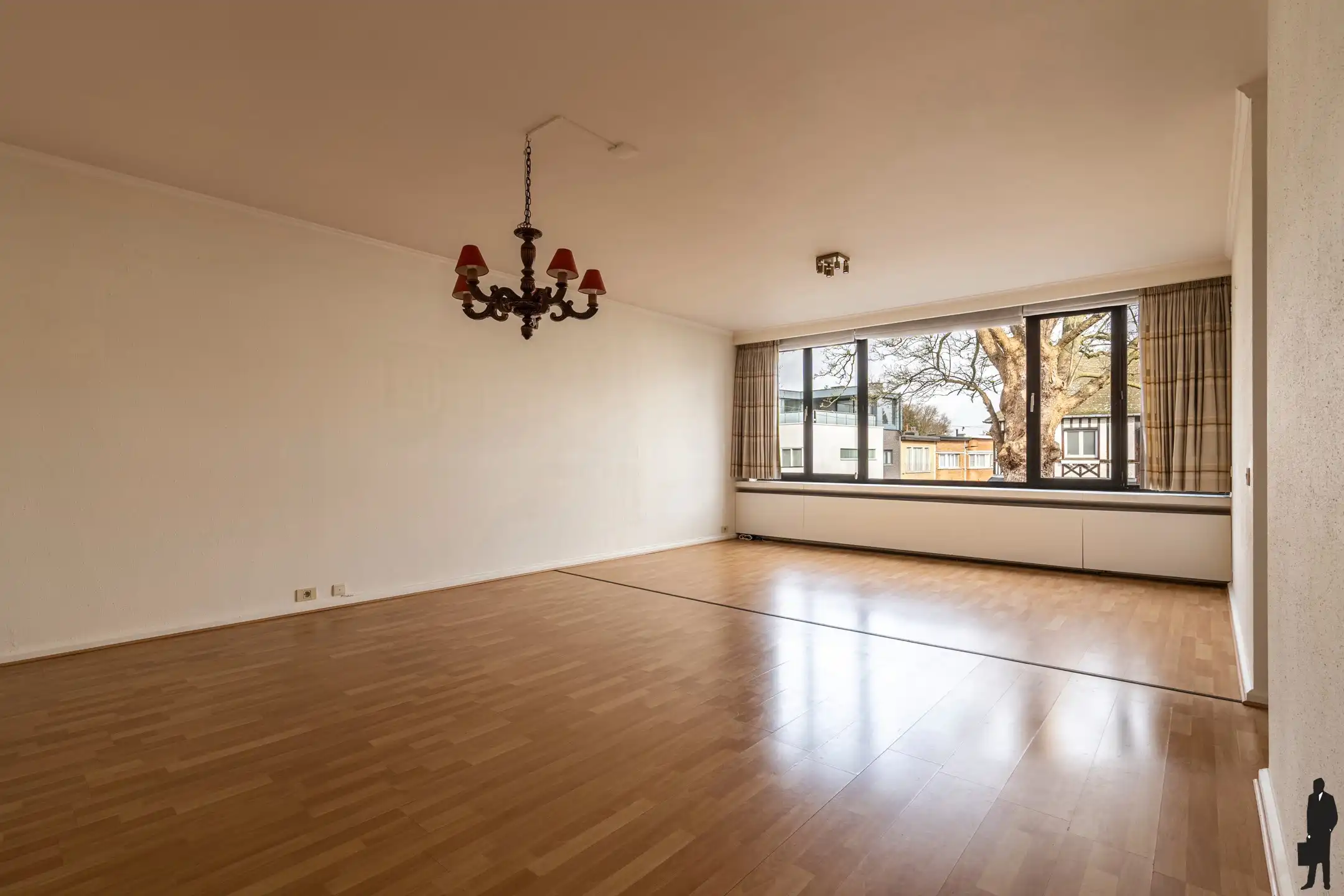 3 slpk-appartement met dubbele staanplaats in centrum Hove foto 2