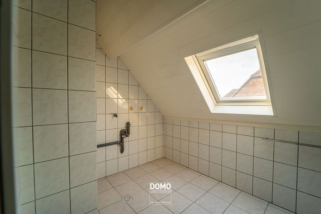 Instapklaar appartement met garage, rustig gelegen. foto 9