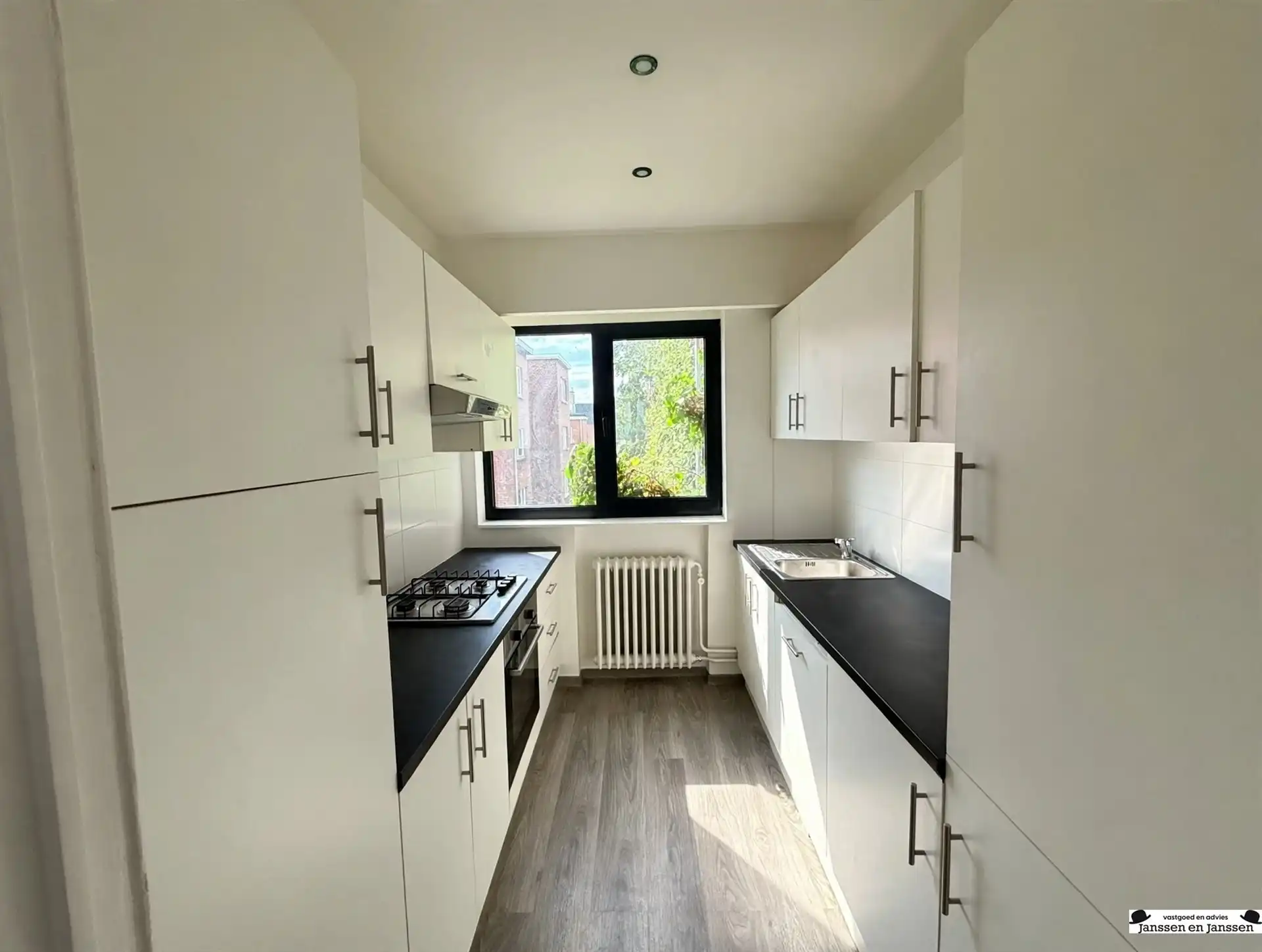 Lichtrijk appartement met 2 slaapkamers en terras foto 7