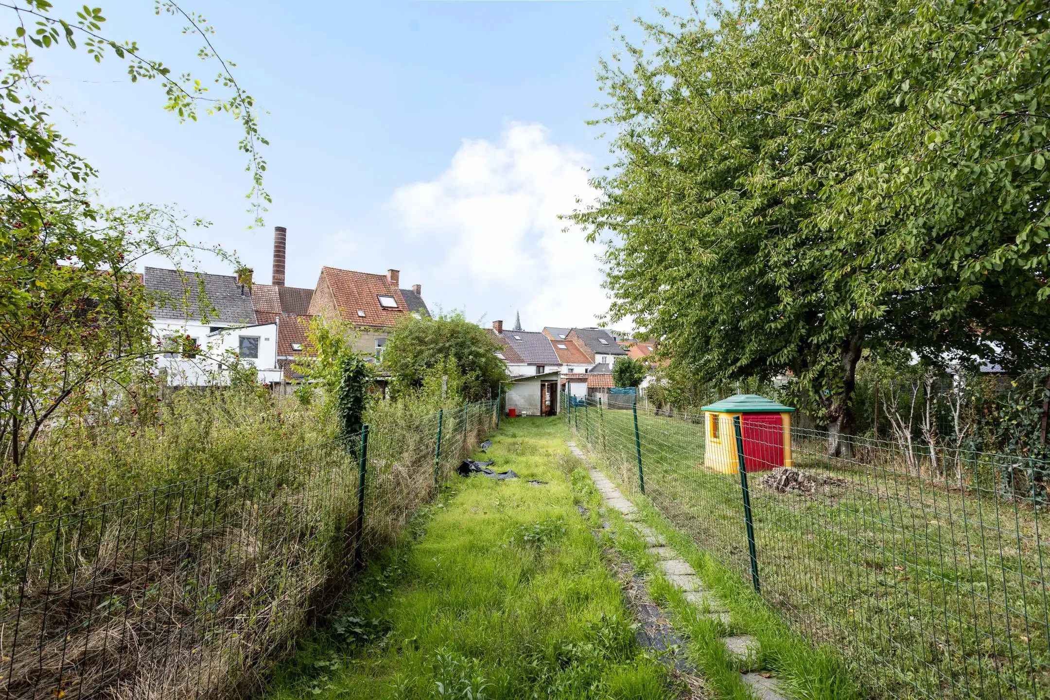Te renoveren woning met aangename stadstuin foto 21