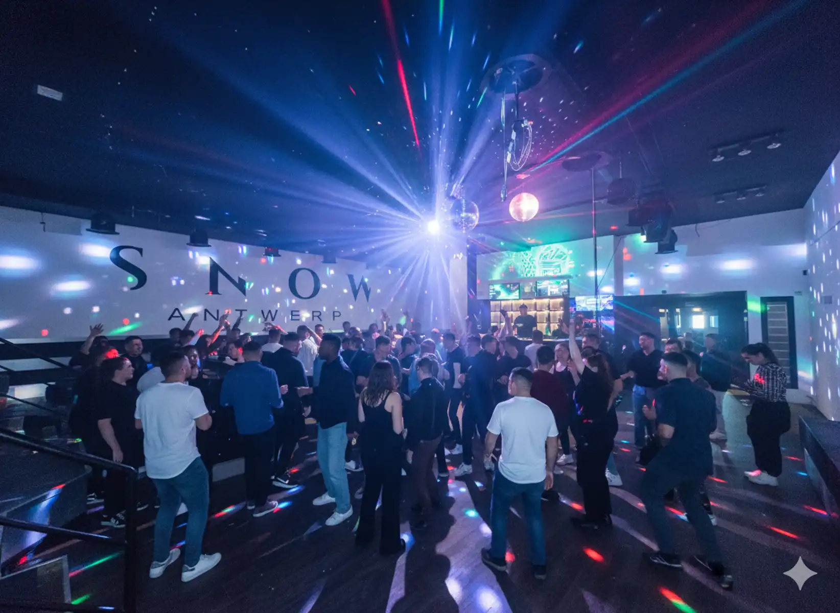 Ruim en veelzijdig pand op toplocatie in het Eilandje foto {{pictureIndex}}