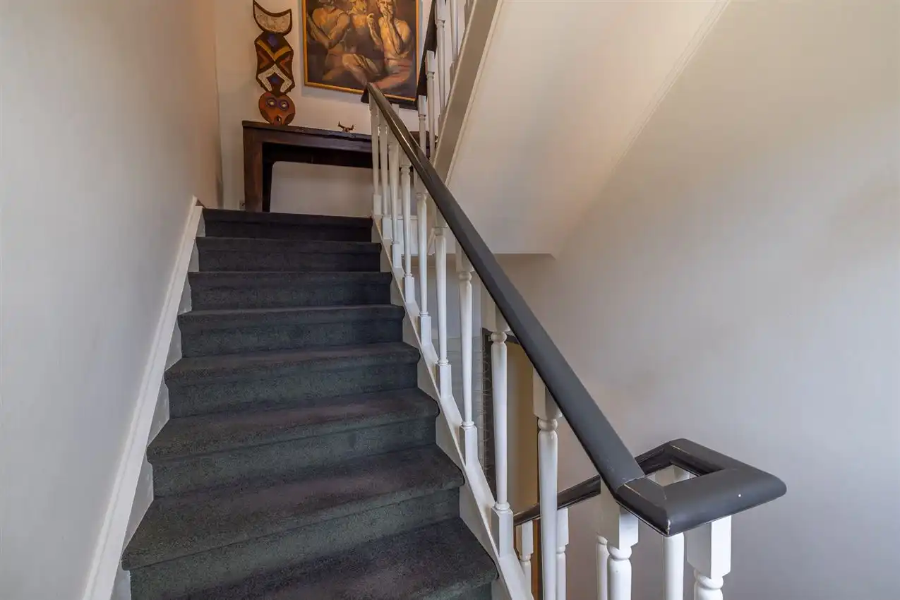 Tijdloze residentie met iconisch uitzicht foto 39