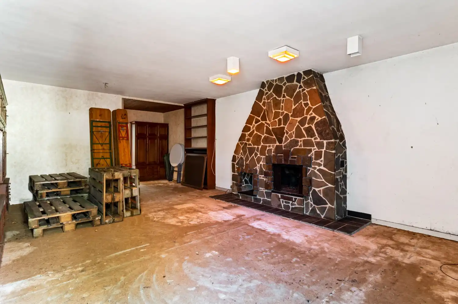 Handelsgelijkvloers met bovenliggend appartement in het centrum van Wommelgem! foto 9