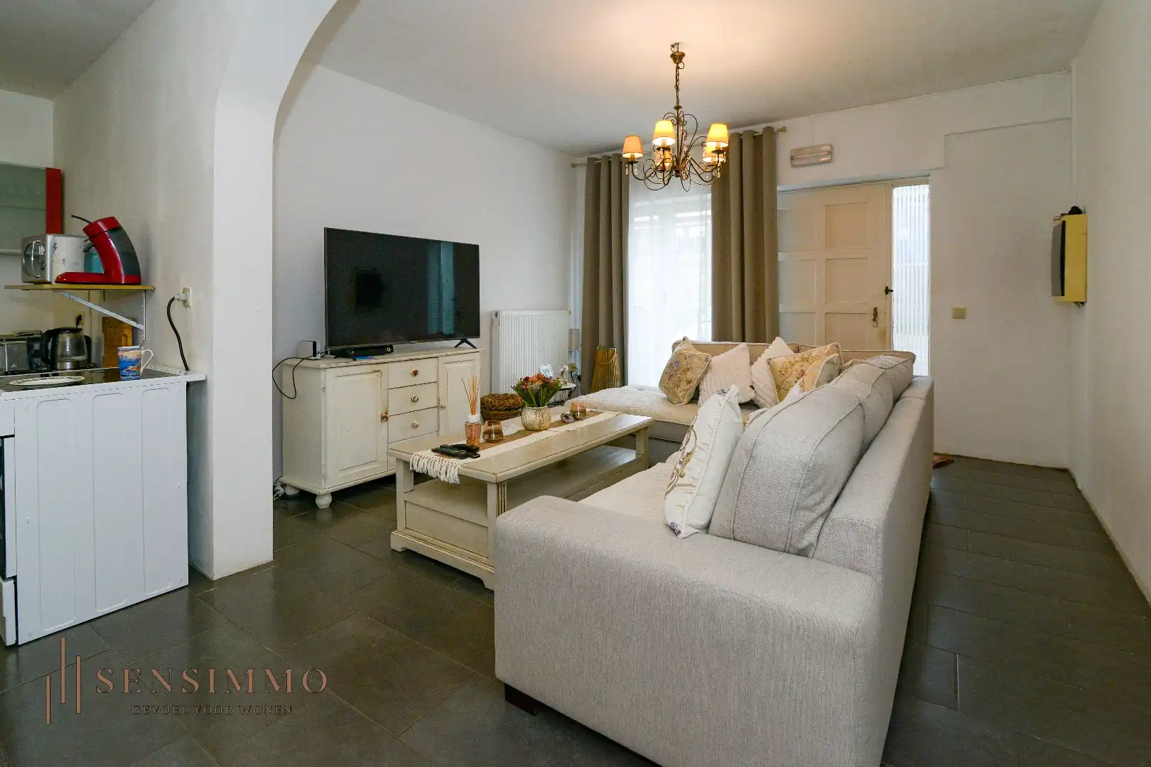 Prachtig gelegen gelijkvloers appartement met terras + P foto 3