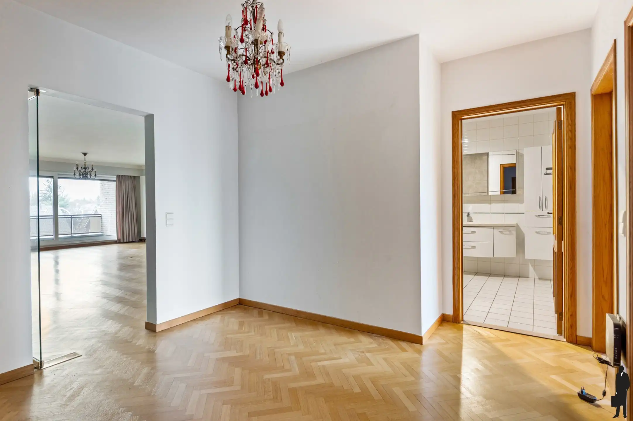 Ruim appartement met 2 slpks, 2 terrassen en staanplaats foto 12