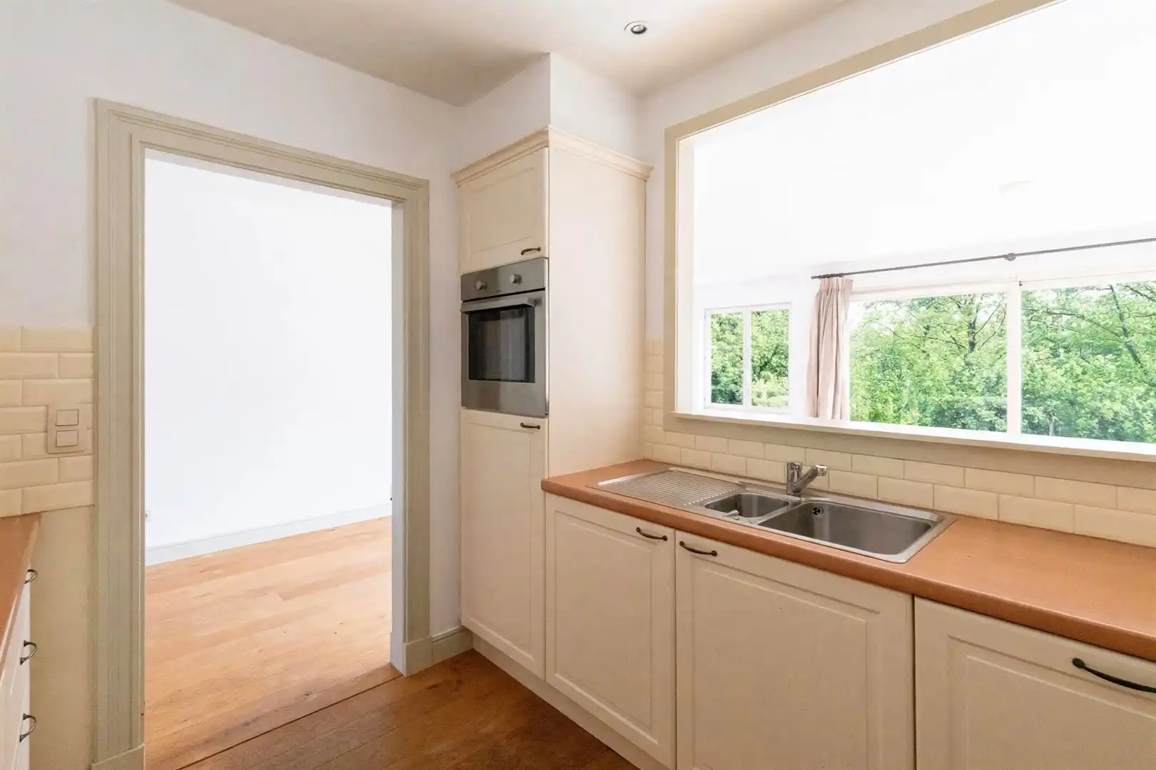Luxueus, charmant en ruim appartement met P foto 6