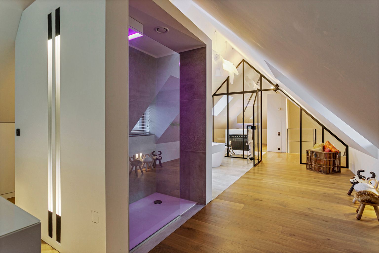 LUXUEUS EN EXCLUSIEF LANDHUIS  MET PARKTUIN.  foto 22