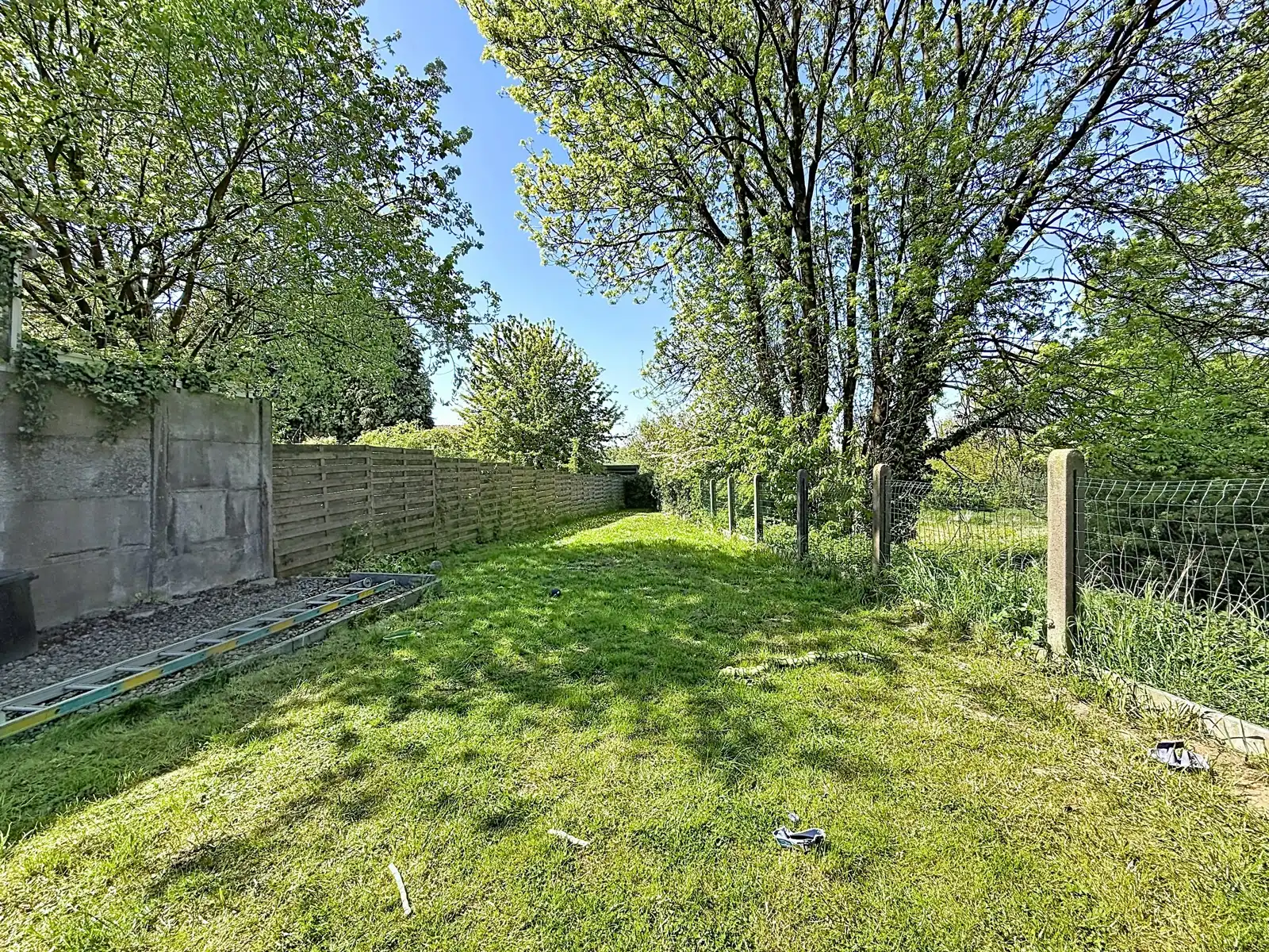 HOB in een doodlopende straat met tuin foto 21