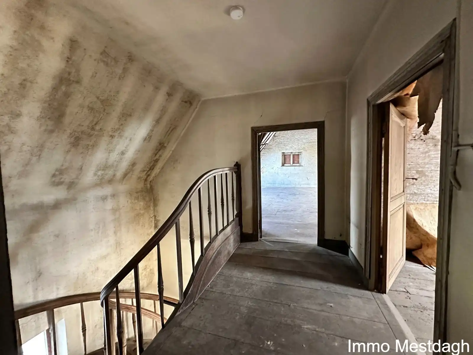 Uniek Herenhuis met tuin & garage in het centrum foto 35