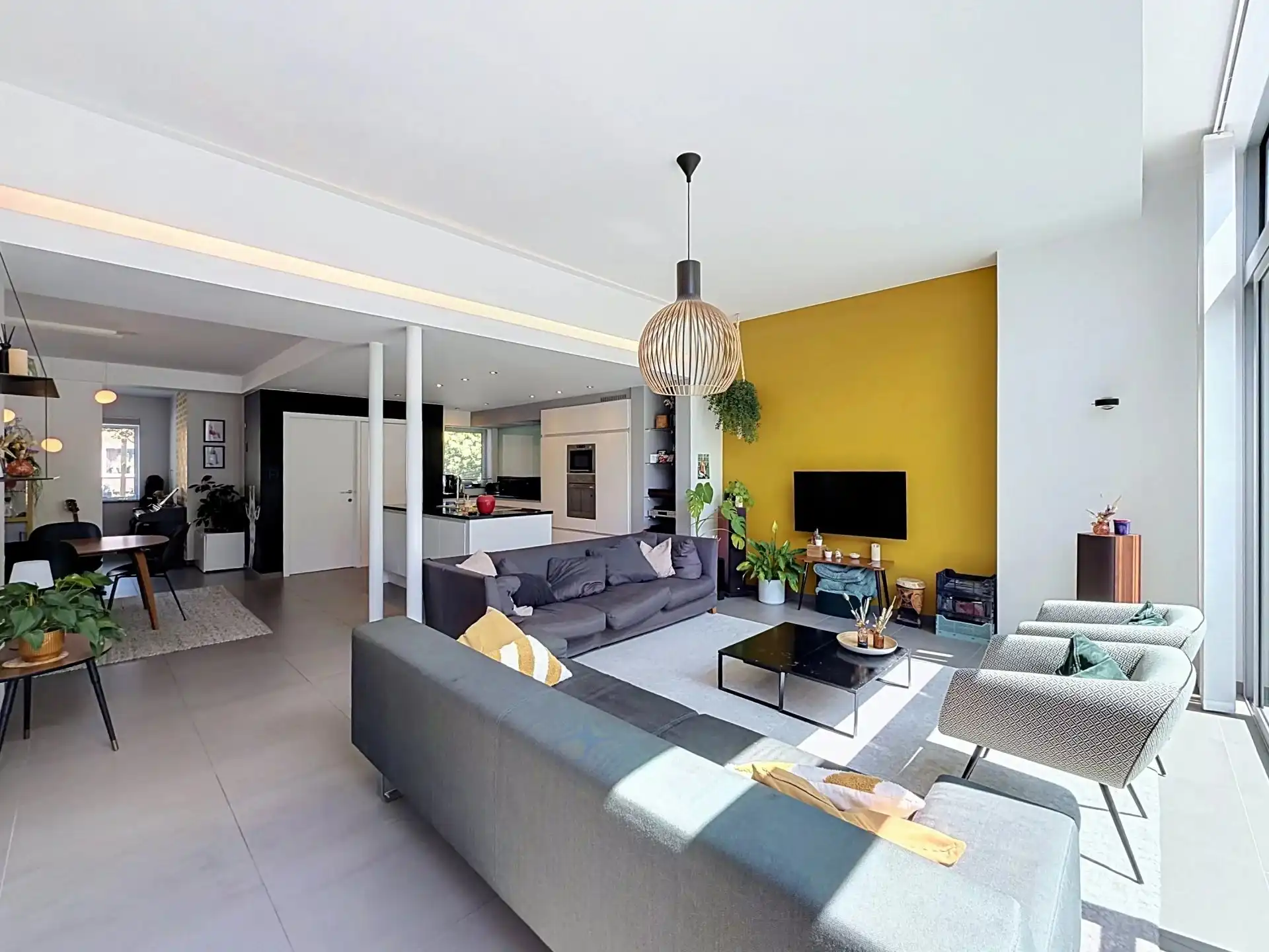 Verrassend ruime instapklare woning met 3 slaapkamers op een mooi perceel. foto 13