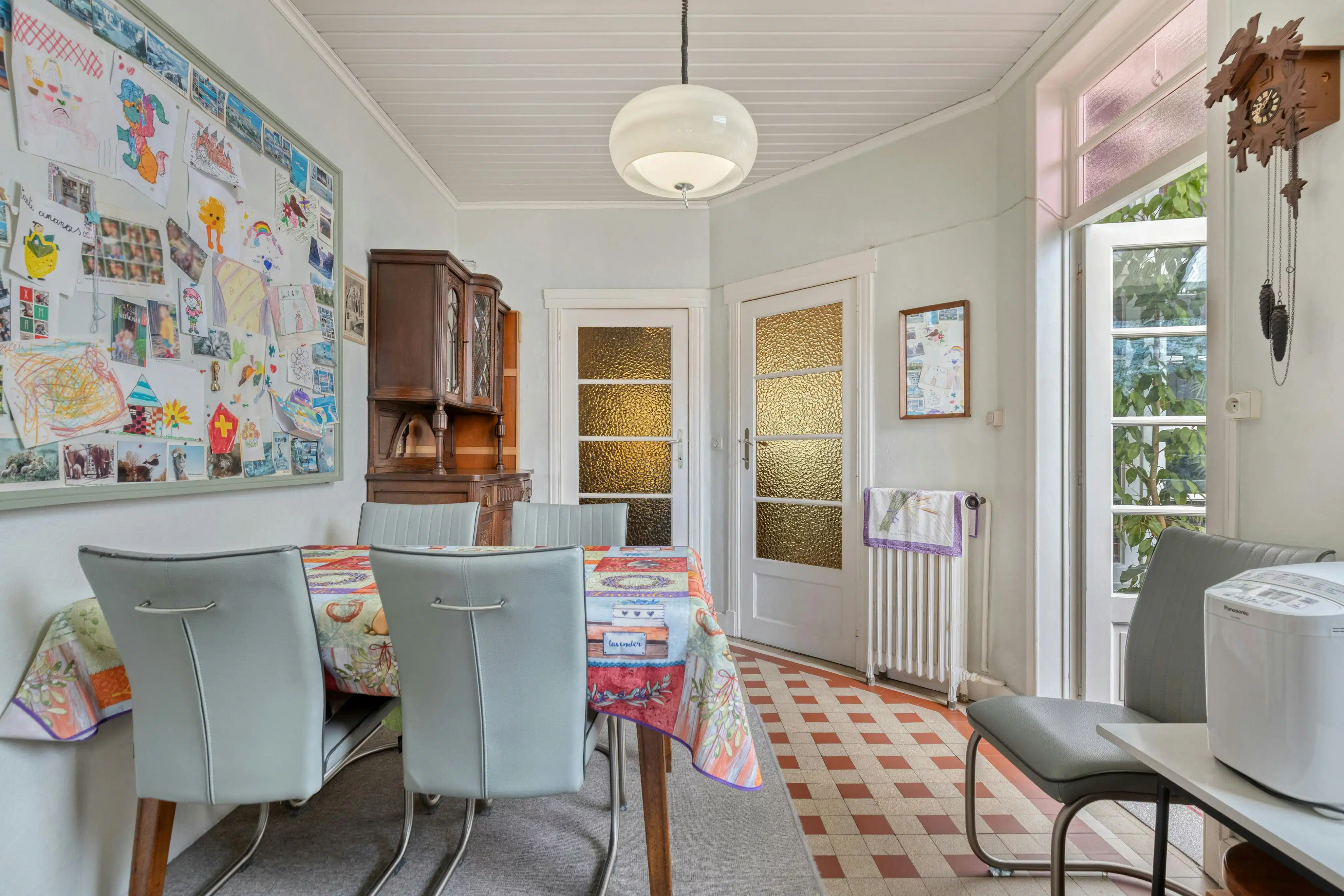 Charmant huis met ruime en zonnige tuin te koop in Merksem! foto 9