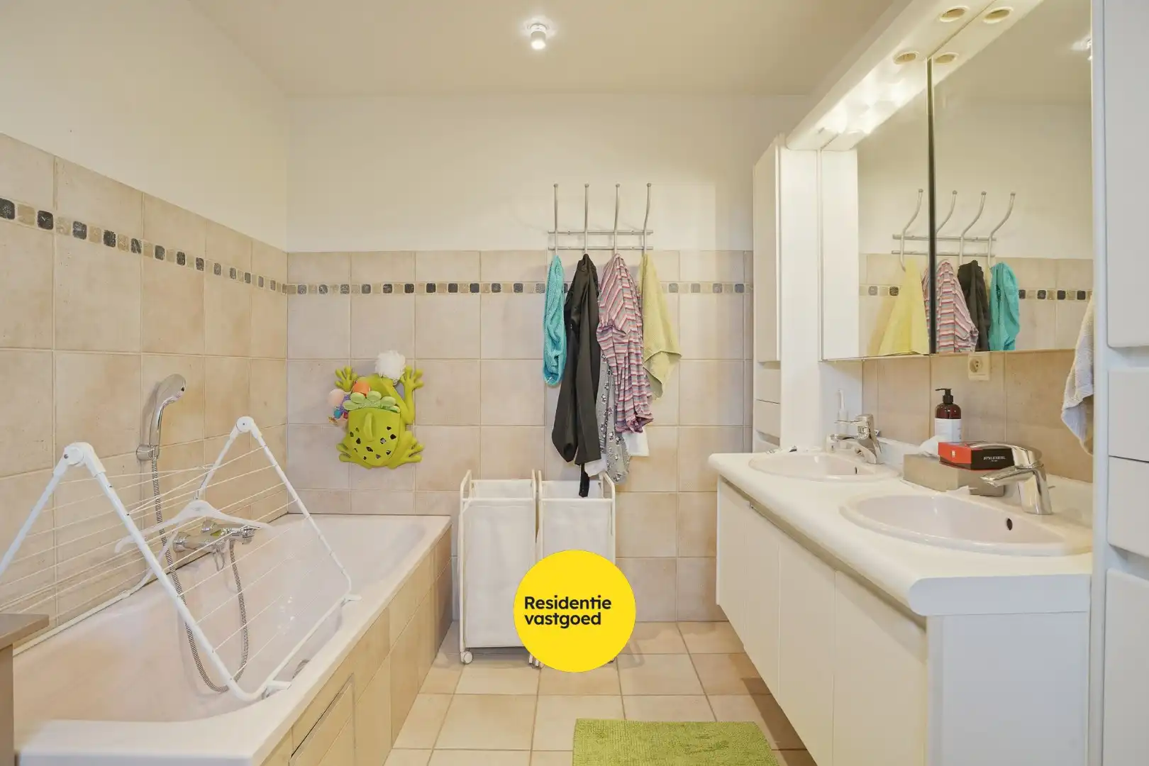 Landelijk gelegen villa met loods in Aartrijke foto 18