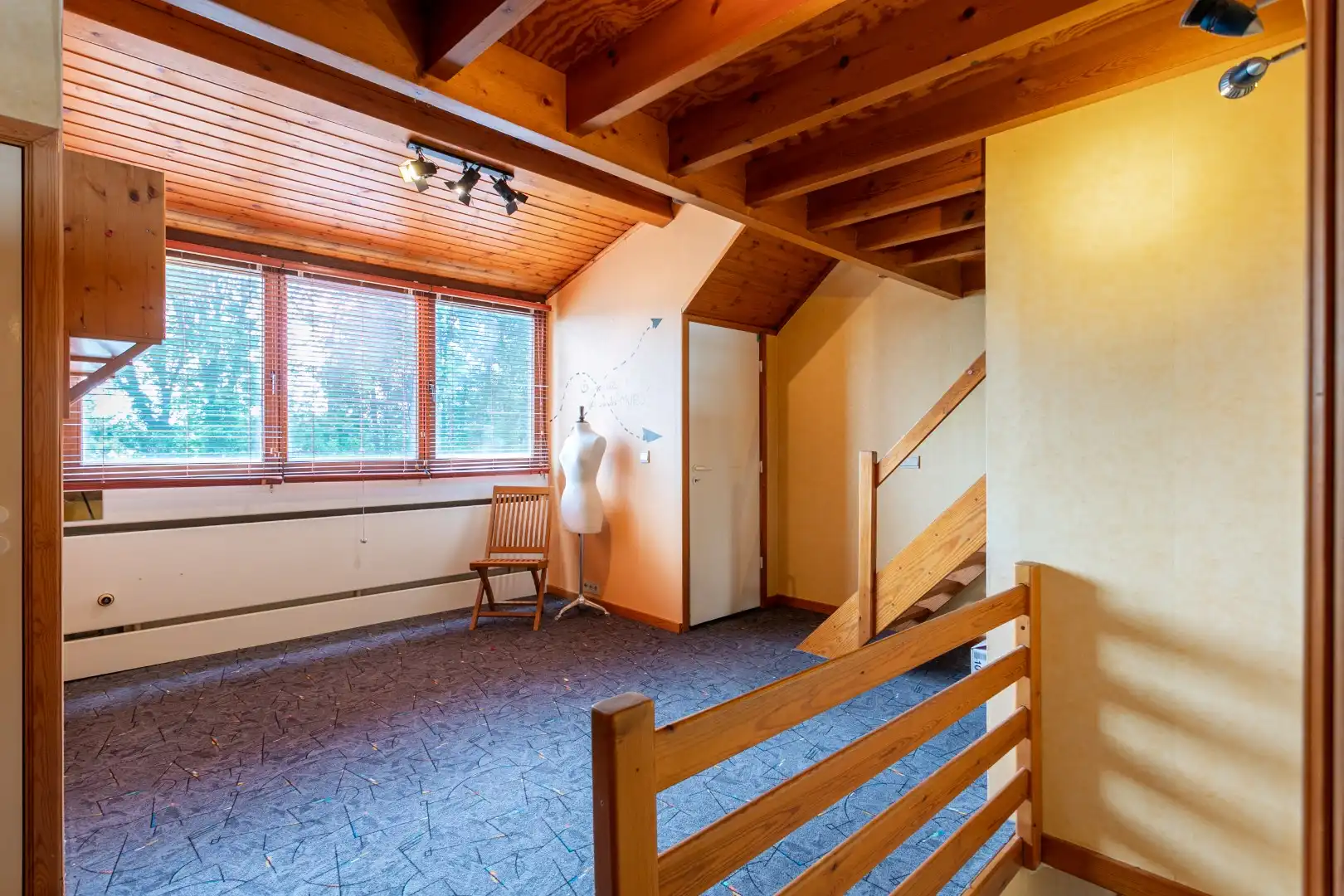 Instapklare woning met 4 slpk te Halle foto 20
