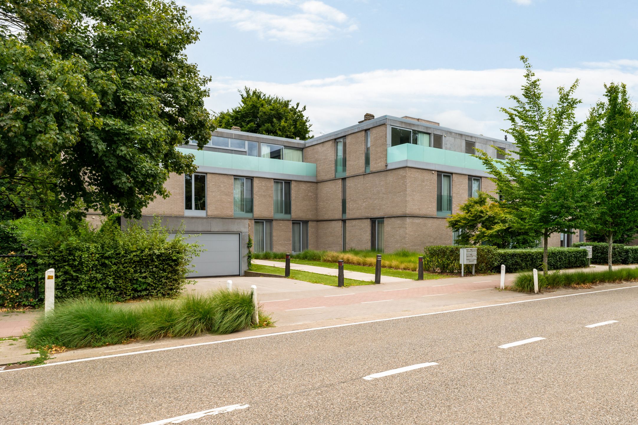 Luxe appartement op de eerste verdieping met zicht op parktuin op de grens Schilde/Wijnegem foto {{pictureIndex}}