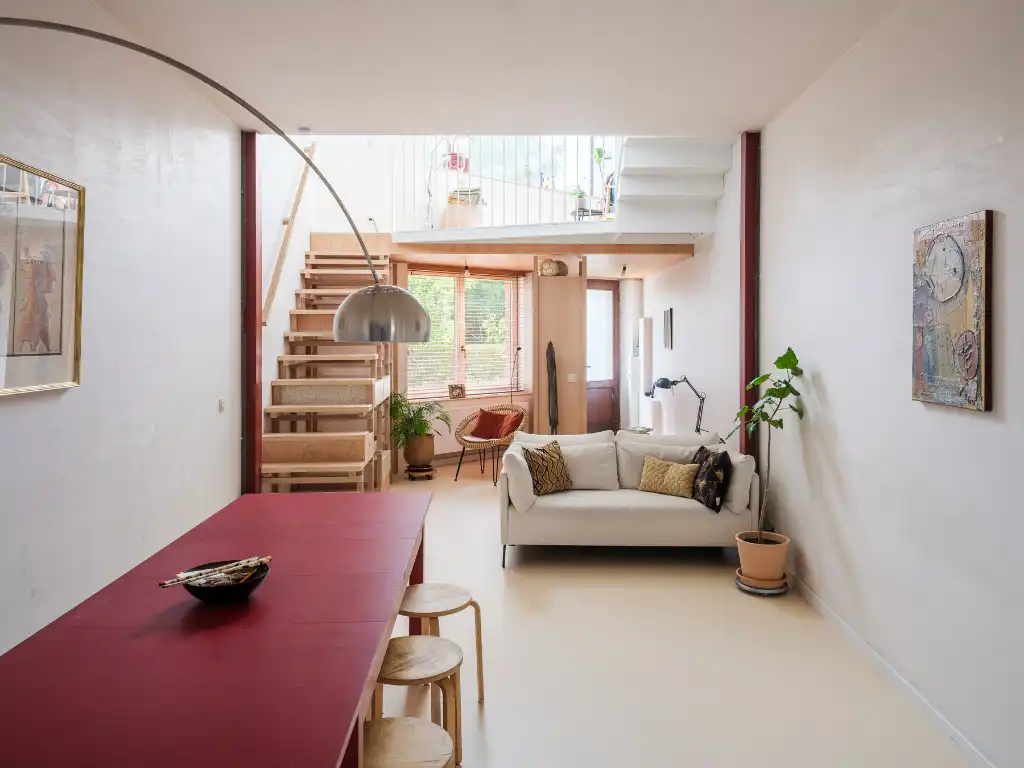 Architecturale gezinswoning met drie slaapkamers, zicht op water en groen, vlak bij de Coupure. foto 2