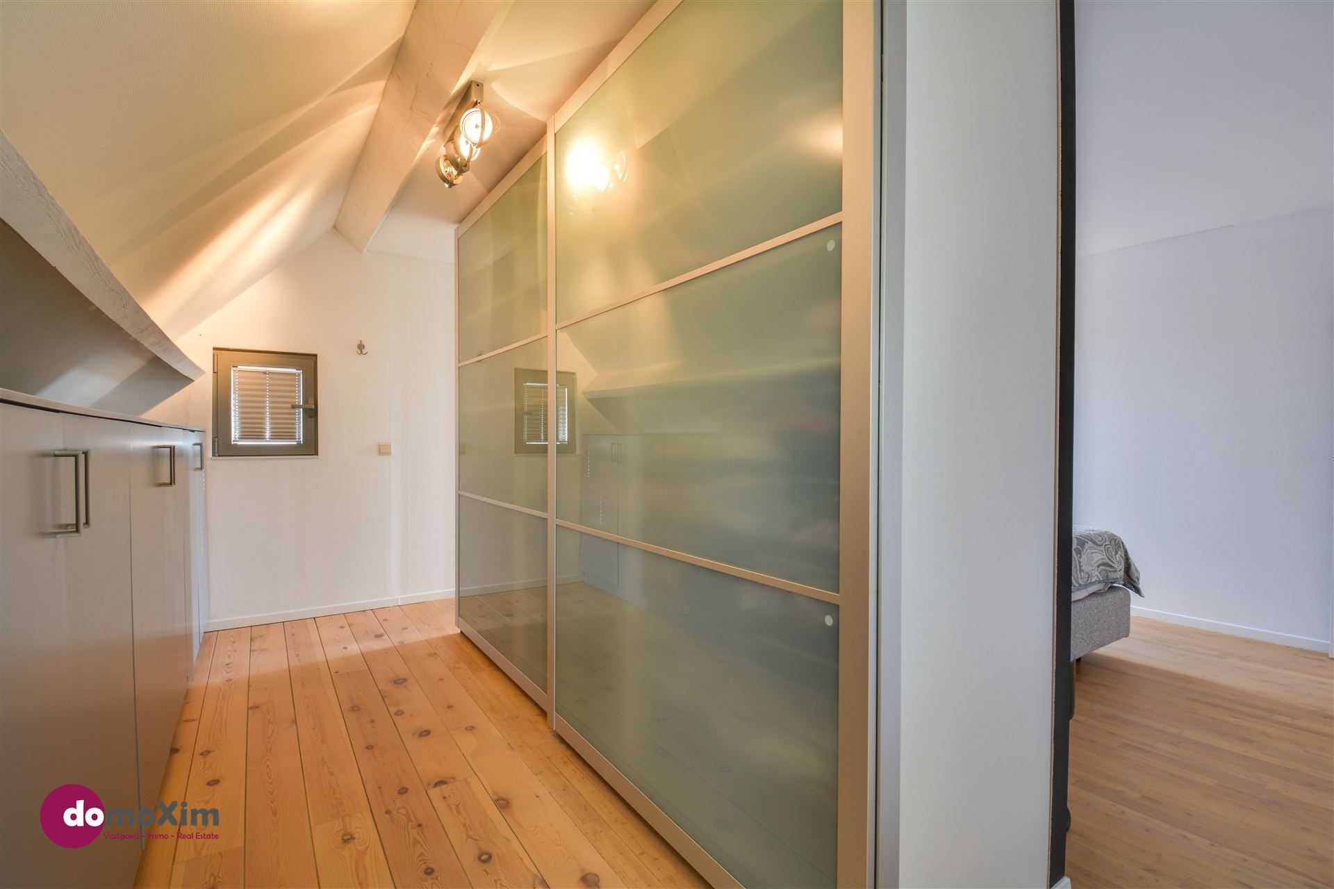 Speelse, vrijstaande woning met 384 m² woonplezier en een ZW-gerichte tuin vol privacy foto 14