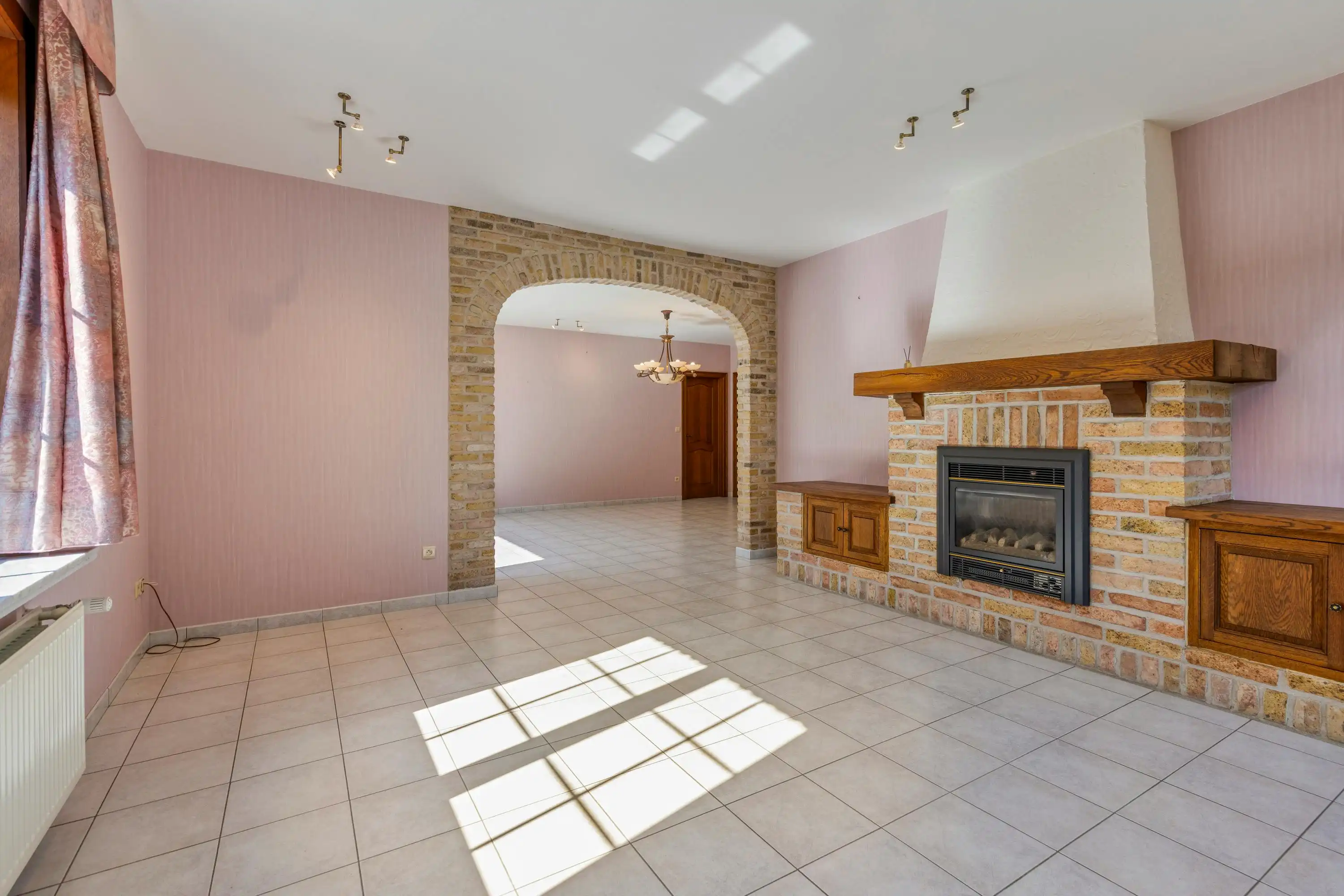 Ruime alleenstaande villa te koop in Dudzele foto 6