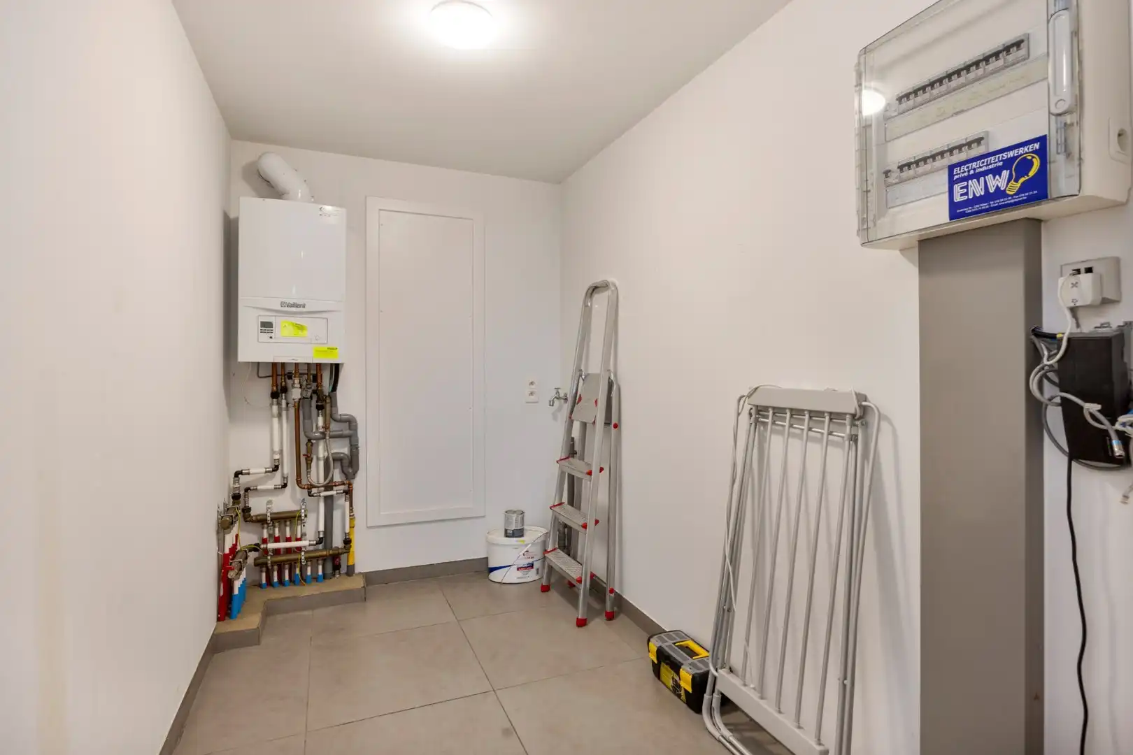 Ruim en lichtrijk appartement met 2 slaapkamers, terras en autostaanplaats vlakbij autostrade - EPC 108 kWh/m² foto 10