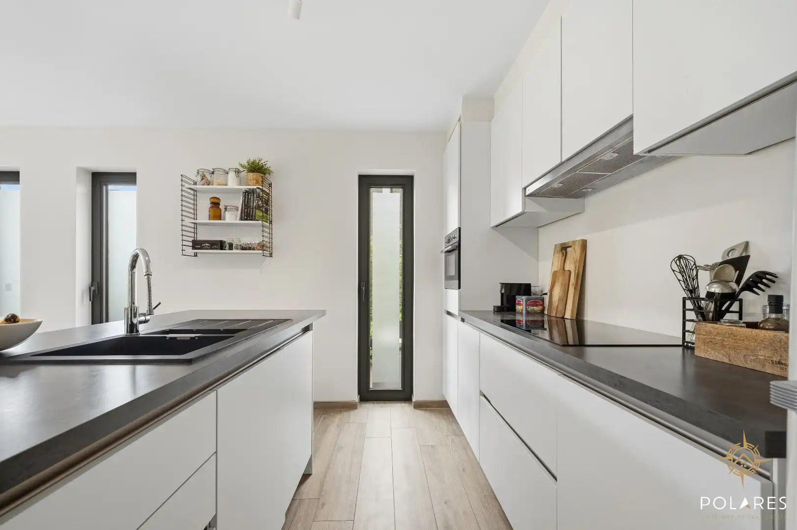 Instapklaar en energiezuining appartement met zonnige tuin en staanplaats foto 11