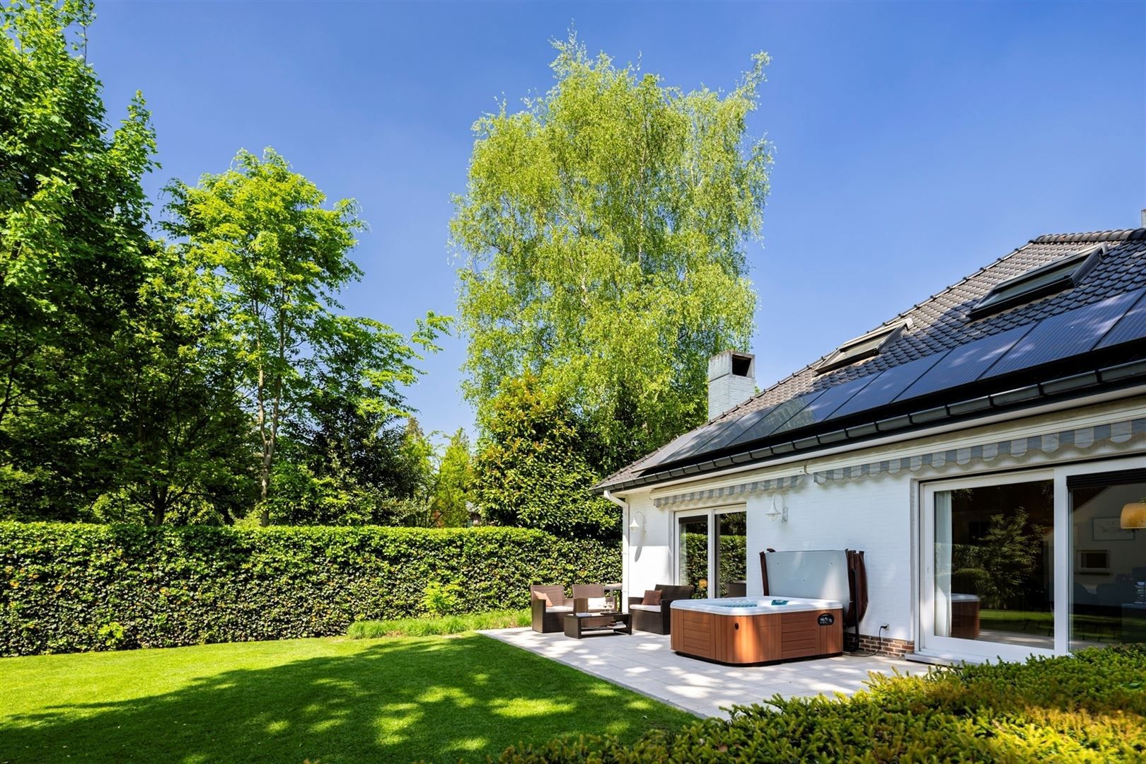 Ruime villa op 1.150 m² in gegeerde woonwijk Vriesdonk foto 3