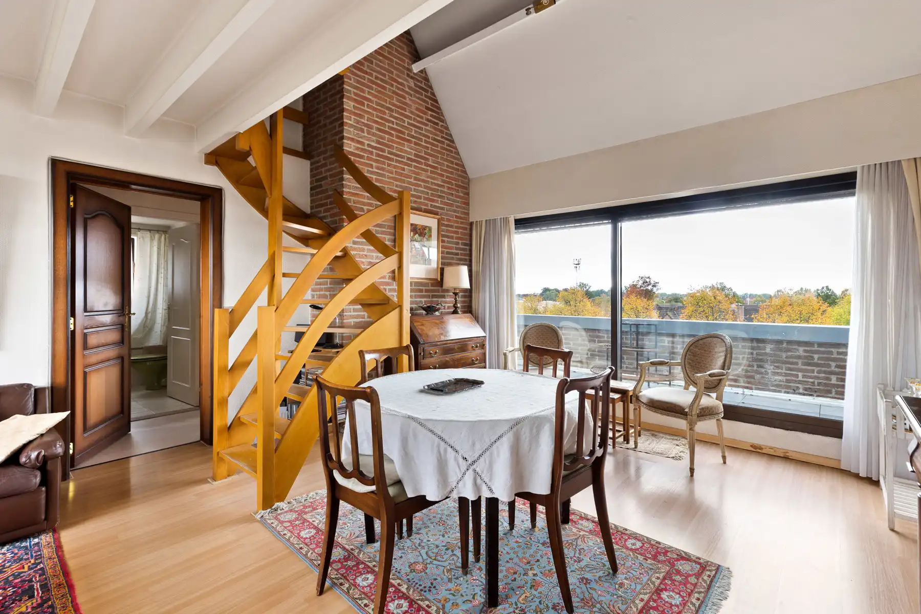 Ruime 3 slpk. duplex met waterzicht nabij centrum Brugge foto 2