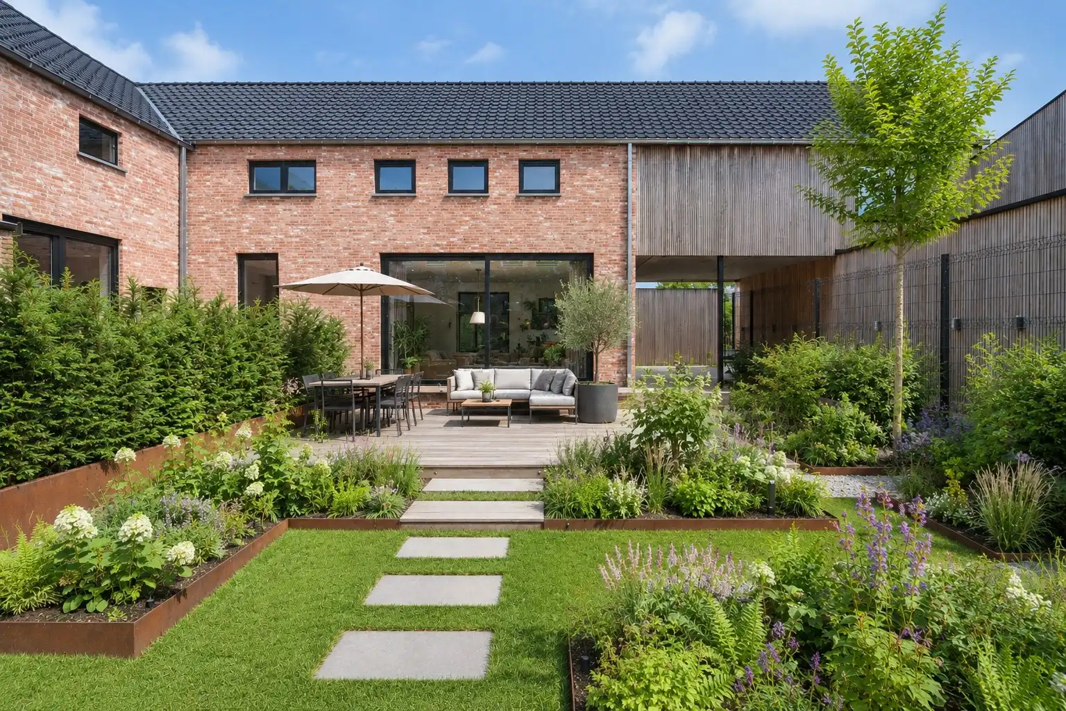 Ruime casco woning met tal van mogelijkheden! foto 11