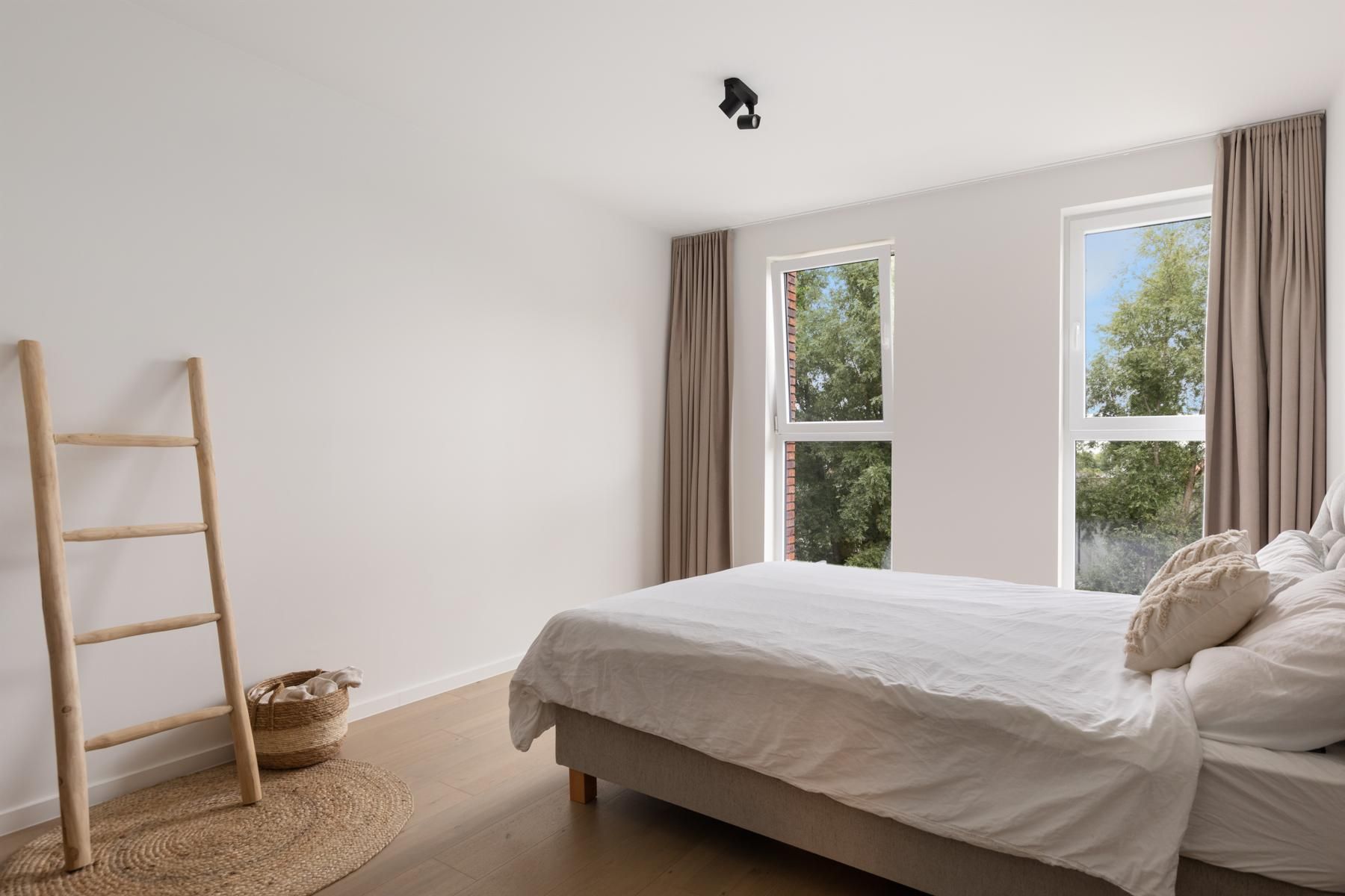 Appartement met twee slaapkamers aan het station van Aalter foto 9