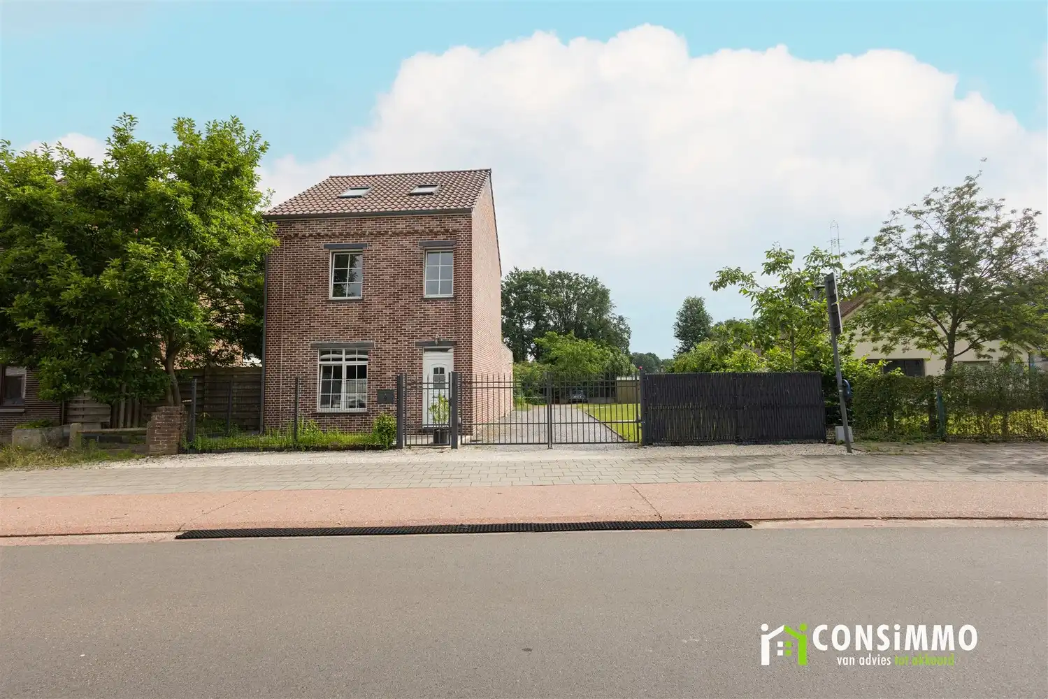 Ruime gezinswoning met uitbreidingspotentieel op toplocatie in Bret-Gelieren foto {{pictureIndex}}