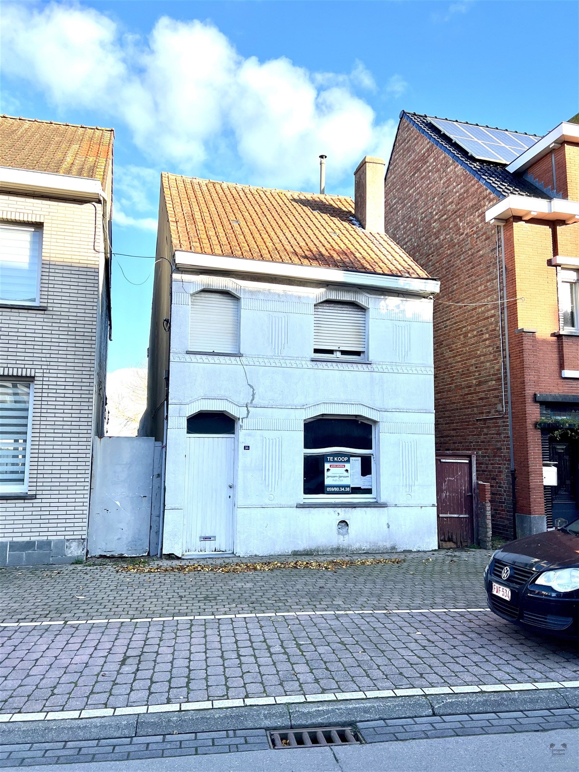 Uniek renovatieproject op 861m² in hartje Zandvoorde foto 1