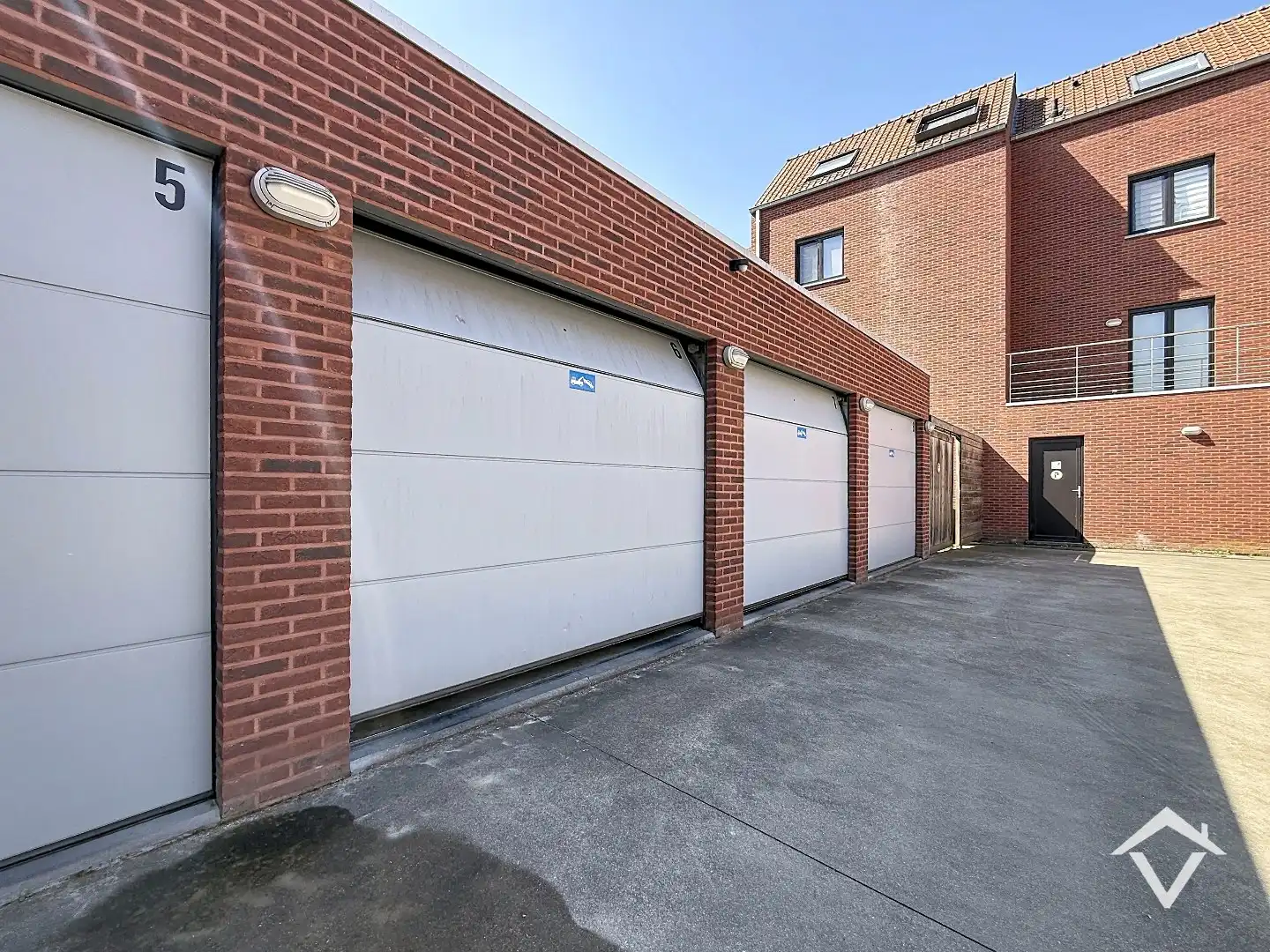Recent nieuwbouwappartement met garage in centrum Roeselare  foto 14
