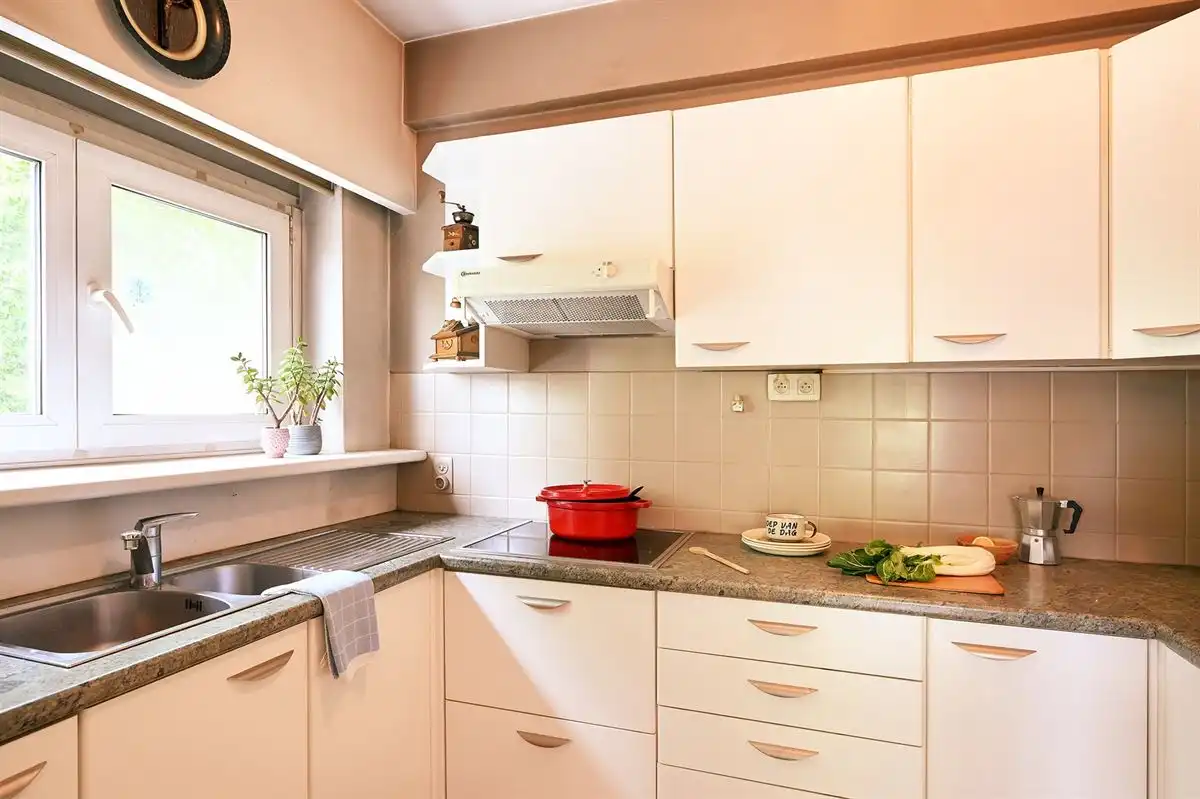 Ruim hoekappartement met 3 slpk in centrum Mortsel foto 11