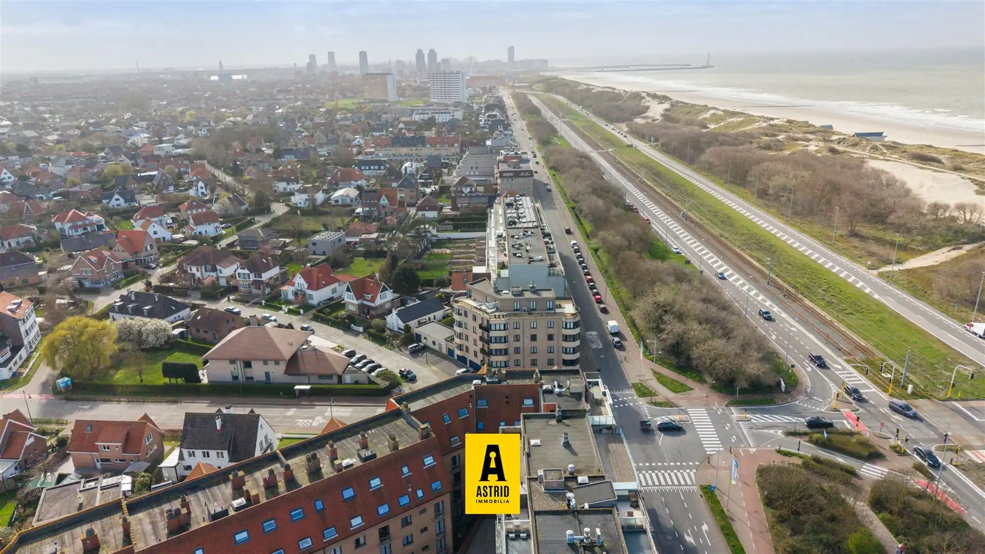 Groot zonnig appartement met vrij zicht vlakbij zee! foto 21