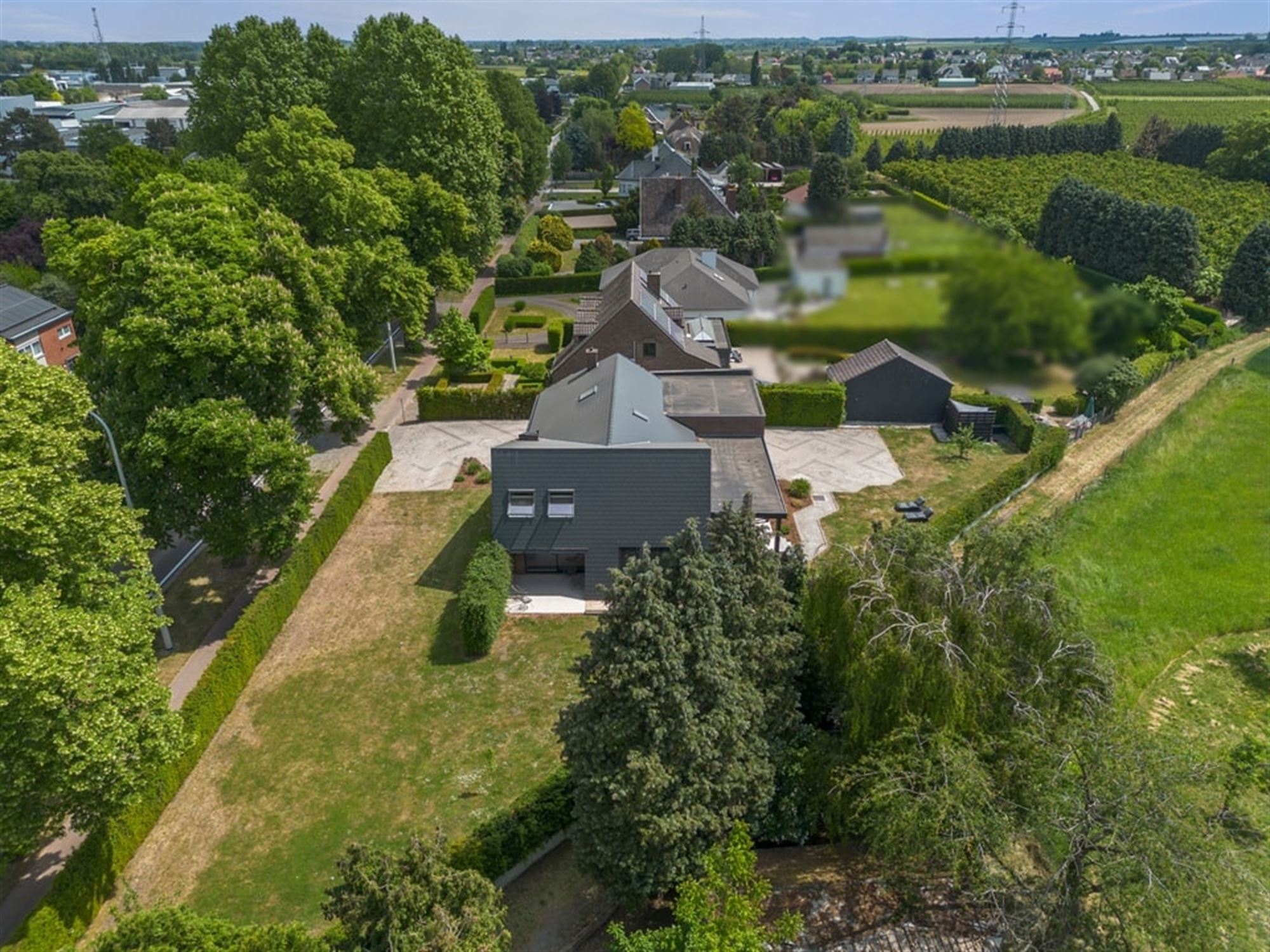 UNIEKE DESIGNWONING MET MODERNE AFWERKING EN STIJVOLLE ARCHITECTUUR foto 4