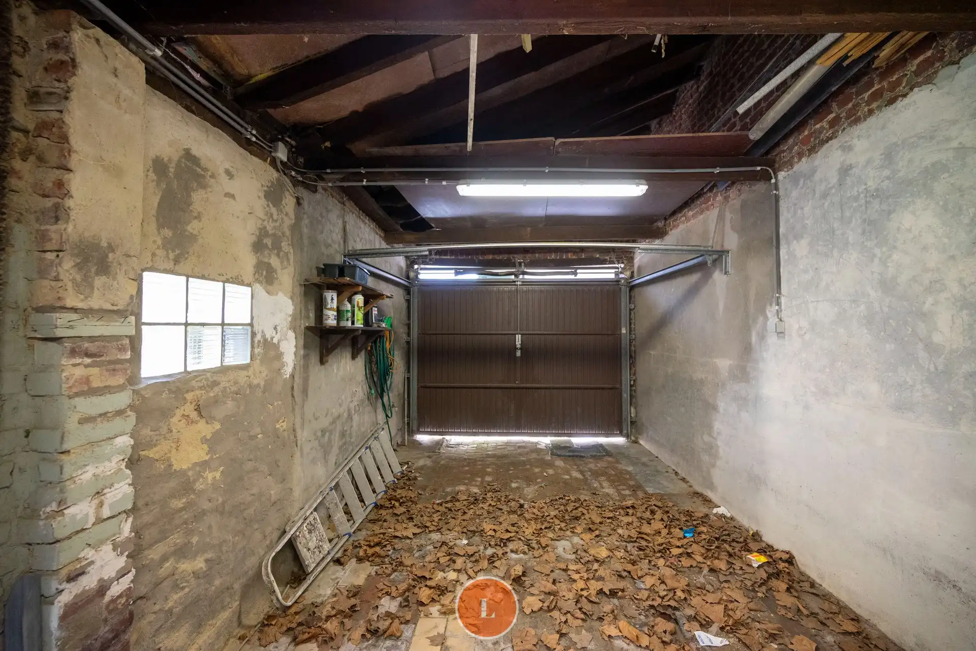 Karaktervolle woning met 4 slaapkamers en garage te koop in Menen. foto 13