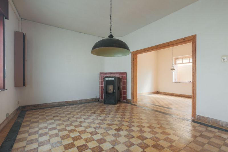 Te renoveren woning met2 slaapkamers op een totale oppervlakte van 481m². foto 8