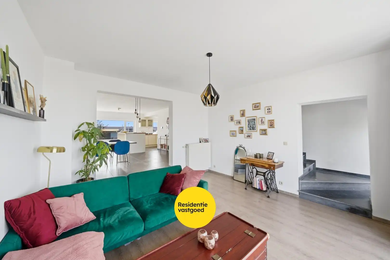 Instapklare woning met zicht op de vaart in Oudenburg foto 11