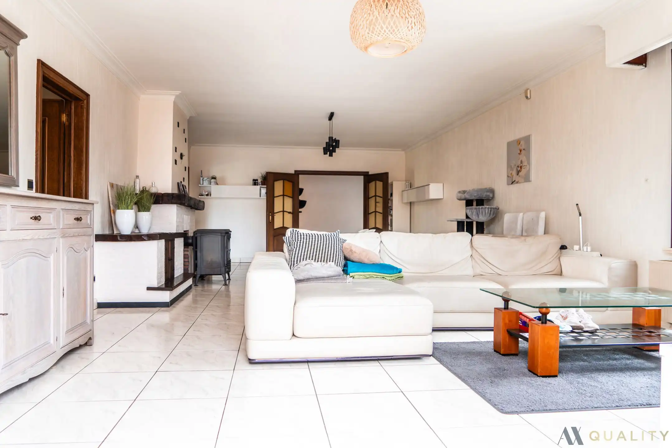 Ruime woning met 6 slaapkamers en 2 garages foto 16