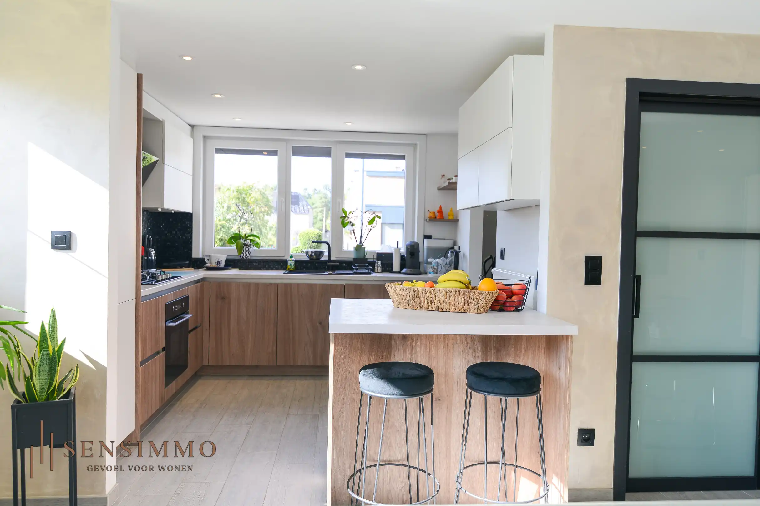  Instapklare gelijkvloerse hoekwoning met tuin, garage en 3 slaapkamers foto 10