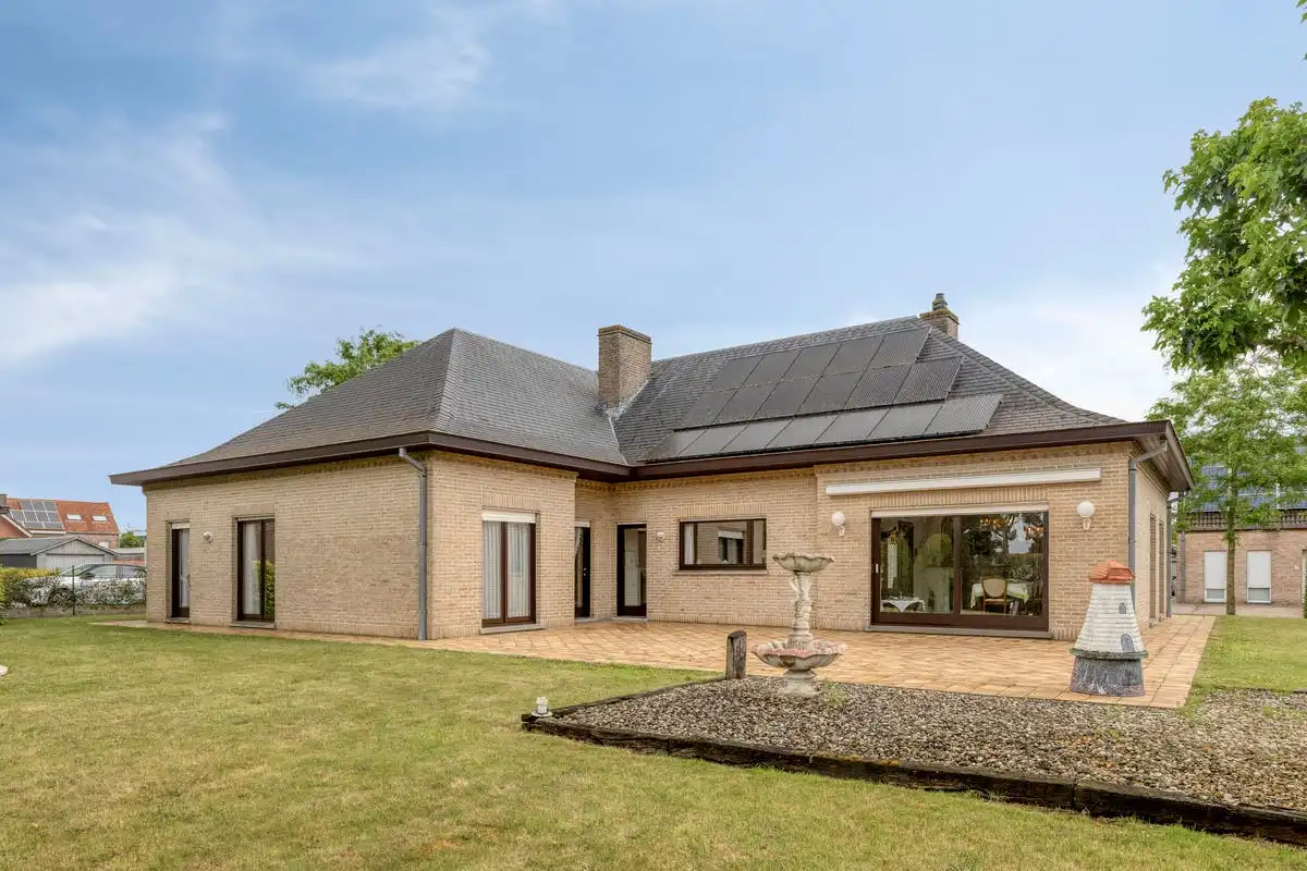 Top onderhouden villa op een rustige locatie in Moorsele foto {{pictureIndex}}