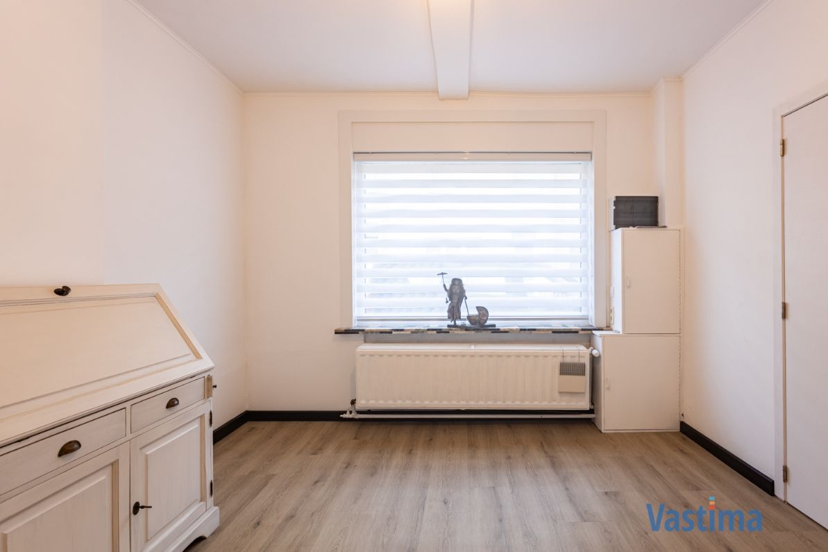 Volledig gerenoveerde rijwoning met 3 slaapkamers nabij centrum Aalst foto 6