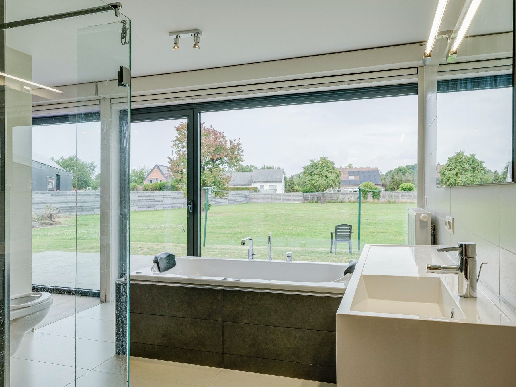 Riant gelijkvloers appartement met tuin op een boogscheut van Hasselt! foto 21