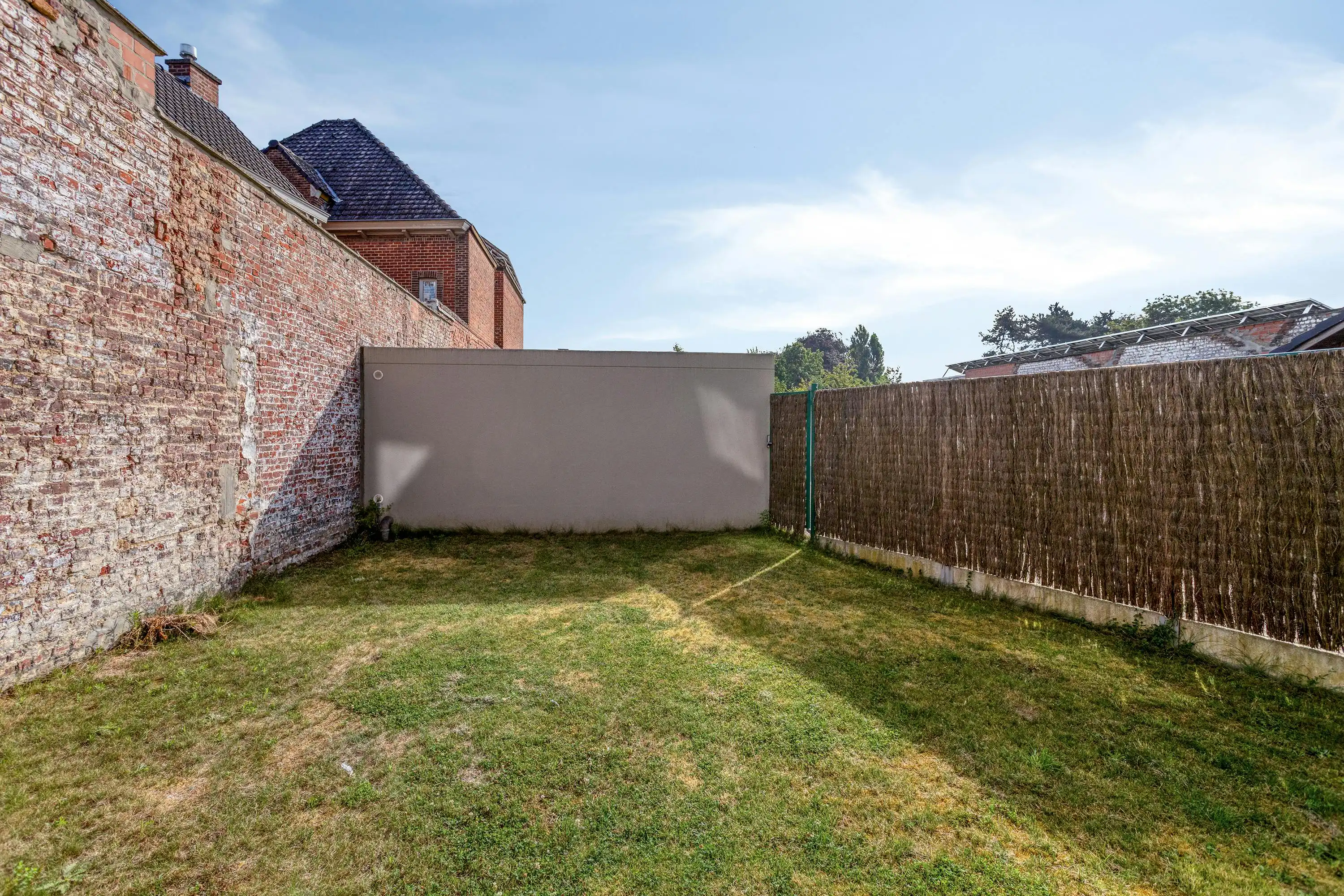 Modern appartement met private tuin in centrum Roeselare foto 13