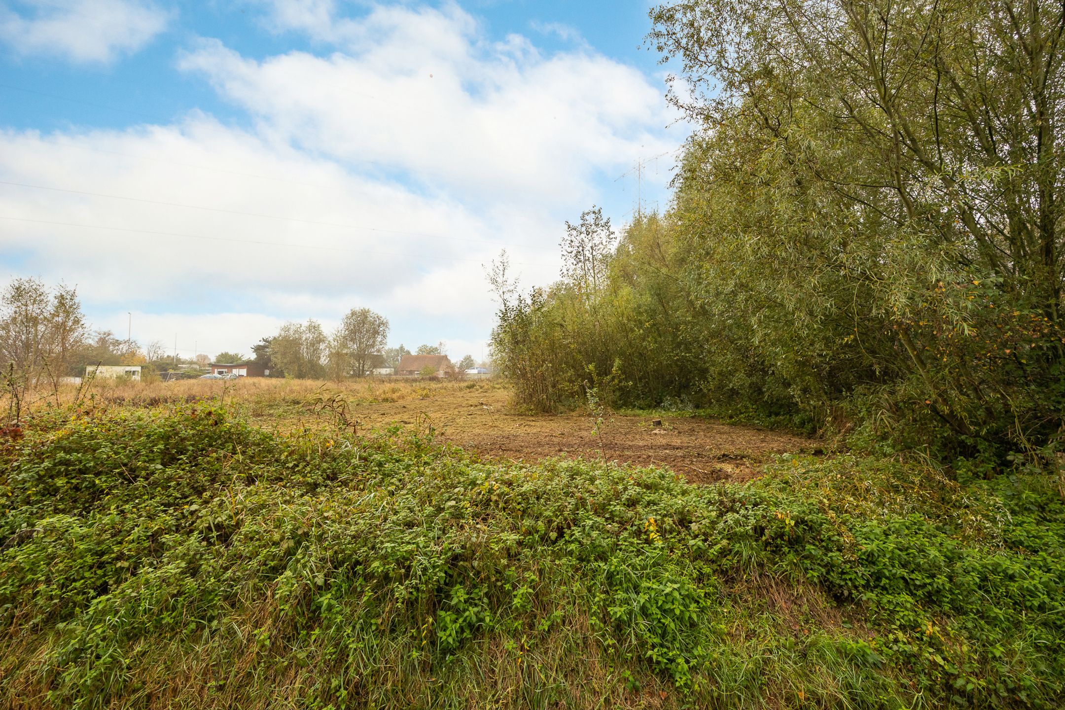 Mooi stuk bouwgrond van 952 m2 voor een grote open bebouwing foto 4