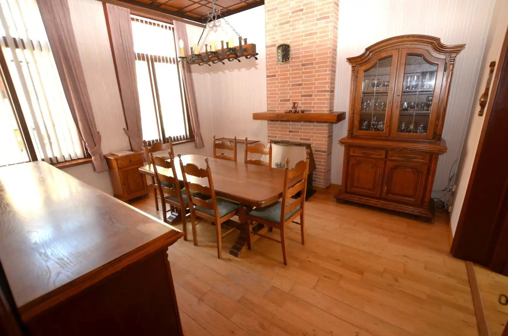 Zeer ruim woonhuis foto 14