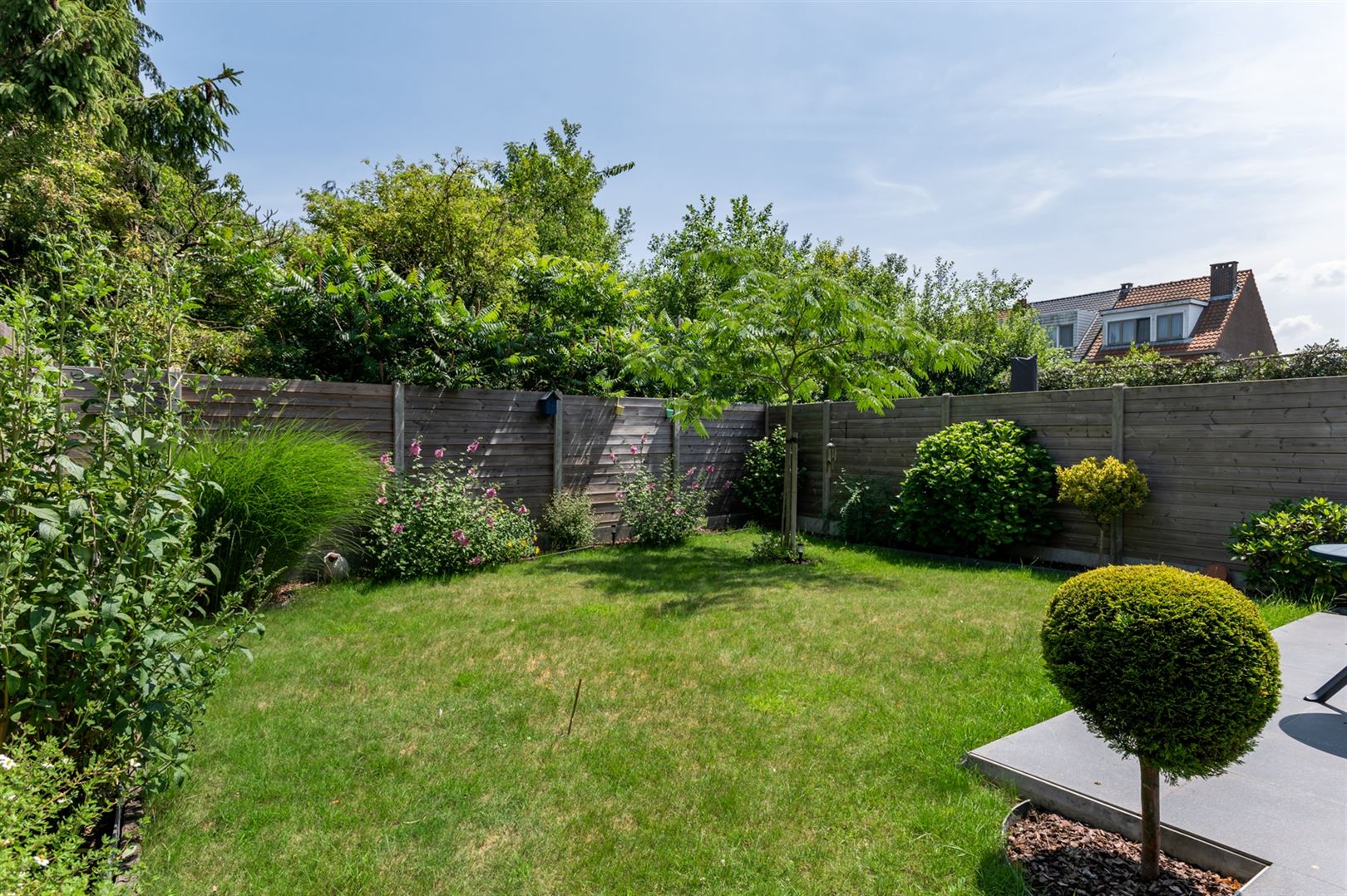 Perfect onderhouden halfopen woning met zonnige tuin. foto 17